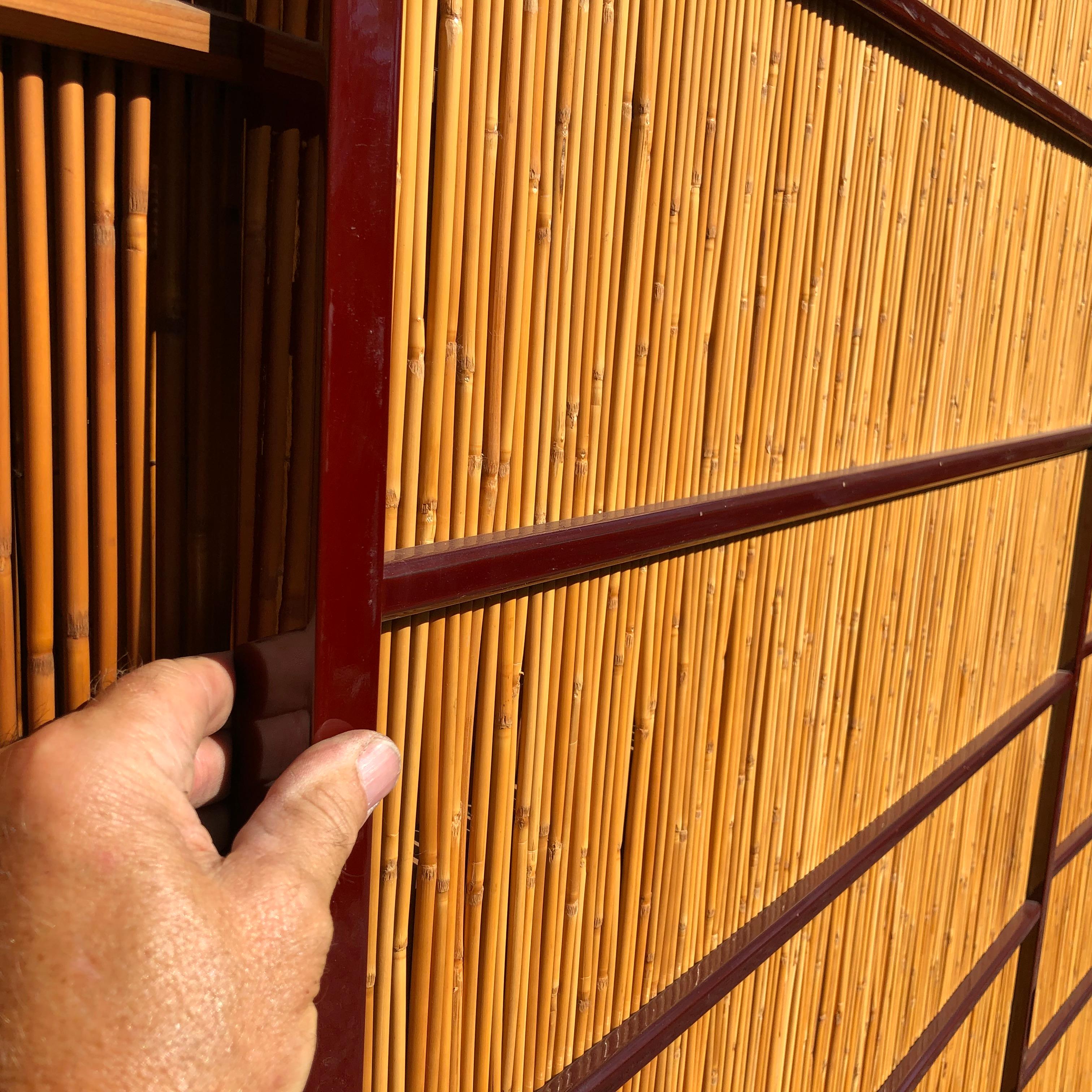 Japanese Set of Two Fine Red Lacquer Shoji Doors Screens In Good Condition In South Burlington, VT