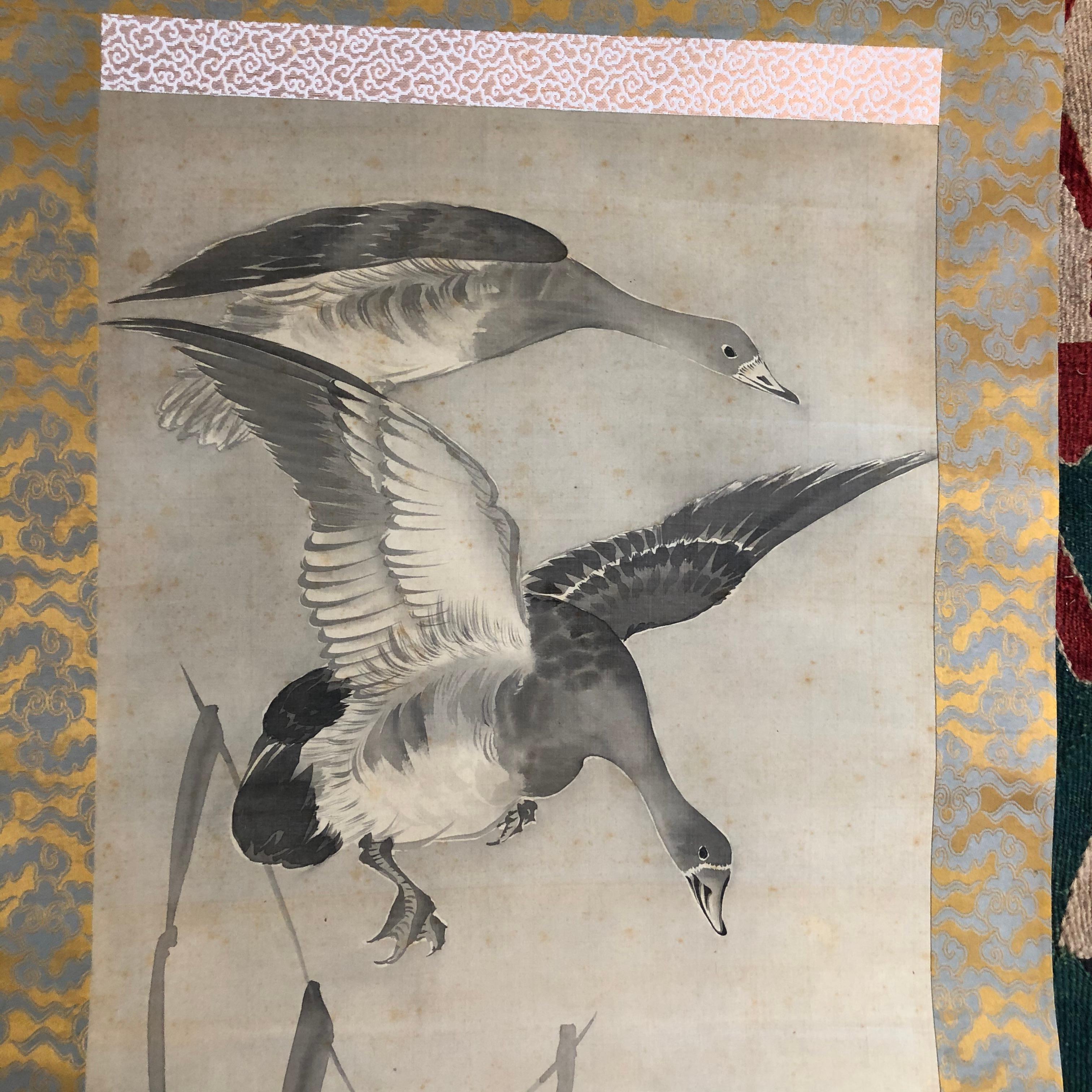 Hand-Painted Japanese Antique Set of Two Hand Painted 