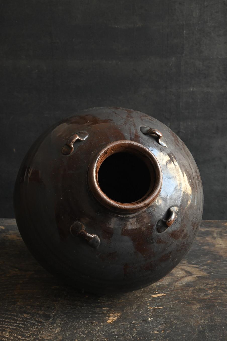 Antike Chinesische Keramik 【Luzon Jar】/Eisen-glasierte Teekanne/15. bis 18. (18. Jahrhundert und früher) im Angebot