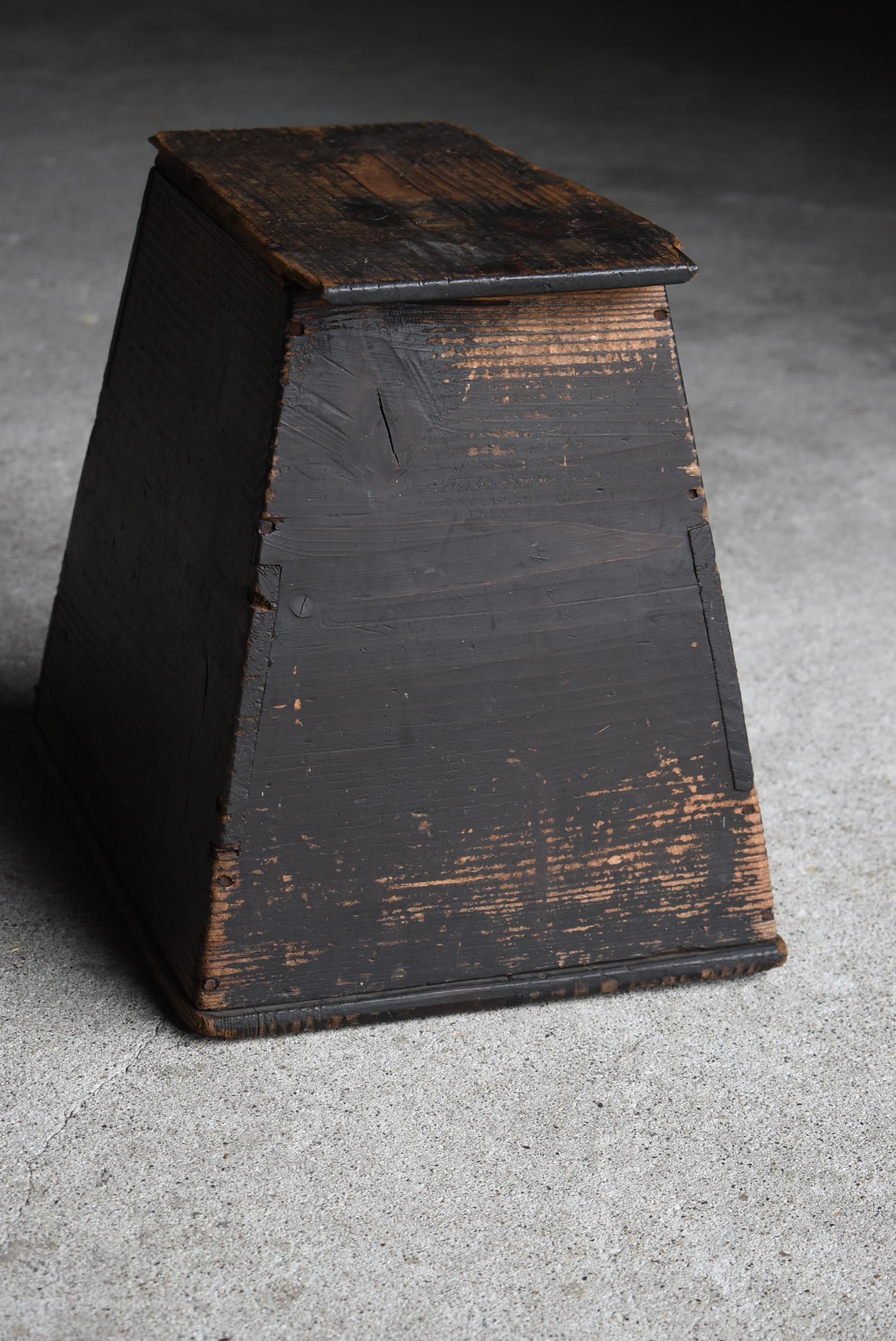 Japanese Antique Side Chair 1860s-1920s / Wood Stool Side Table Wabi Sabi 4