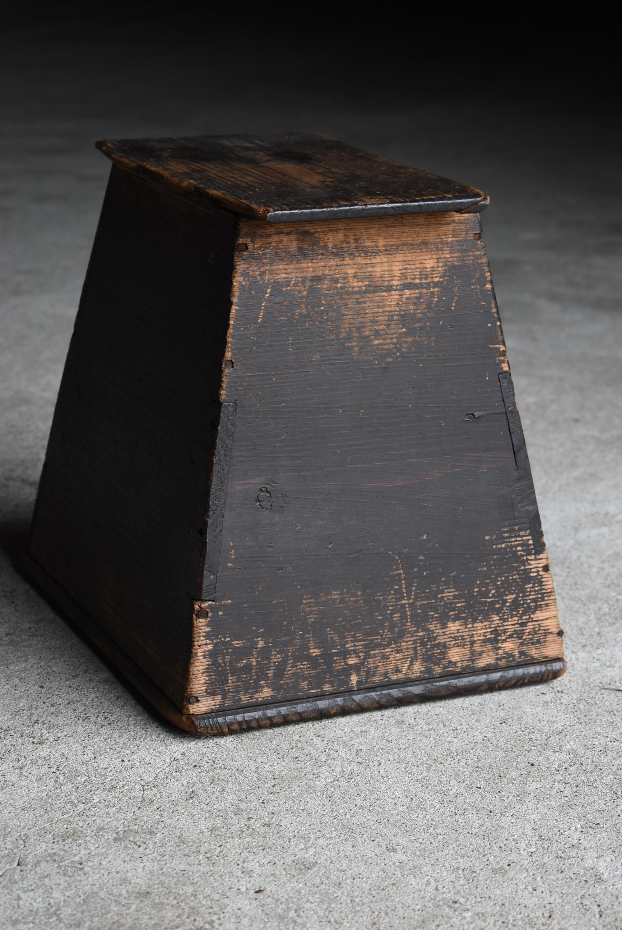 Japanese Antique Side Chair 1860s-1920s / Wood Stool Side Table Wabi Sabi 2