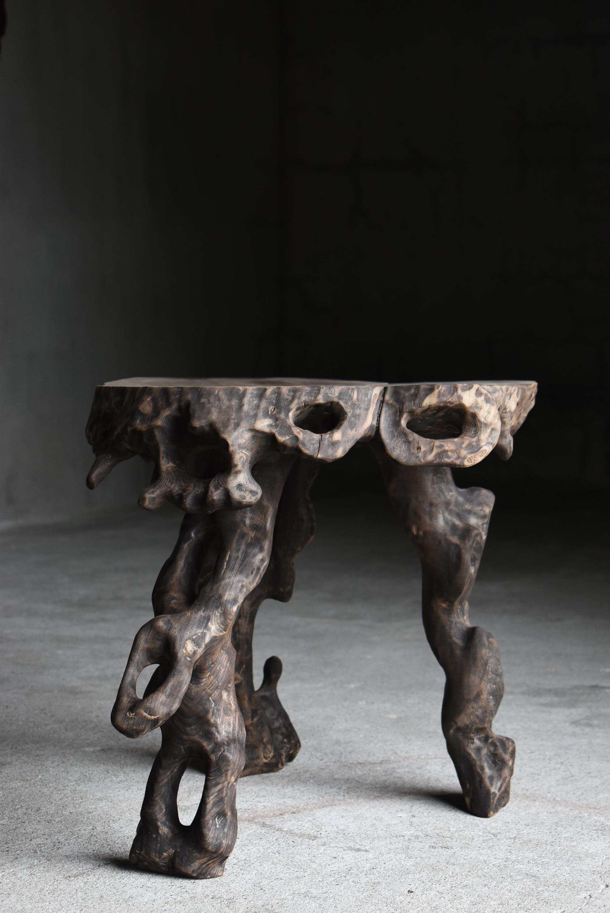 Japanese Antique Side Table Carved from a Single Block 1900s-1940s / Wabisabi For Sale 5