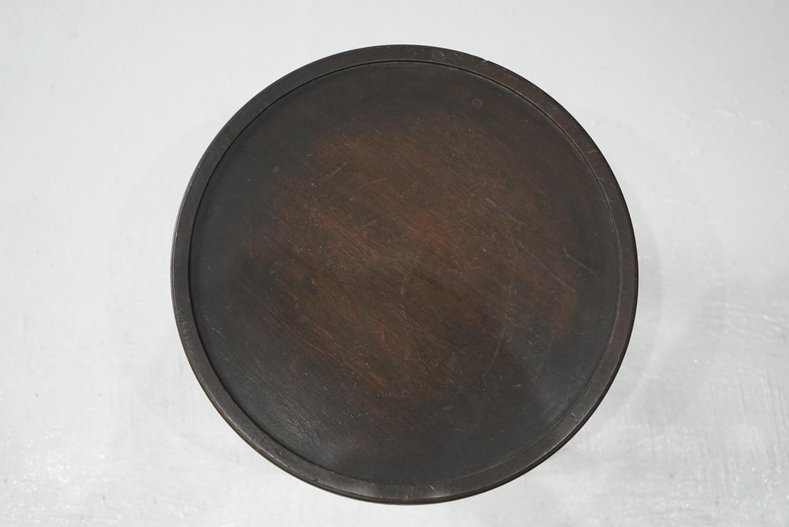 Japanischer antiker Beistelltisch Niedriger Tisch Wabi-Sabi im Zustand „Gut“ im Angebot in Chiba, Chiba