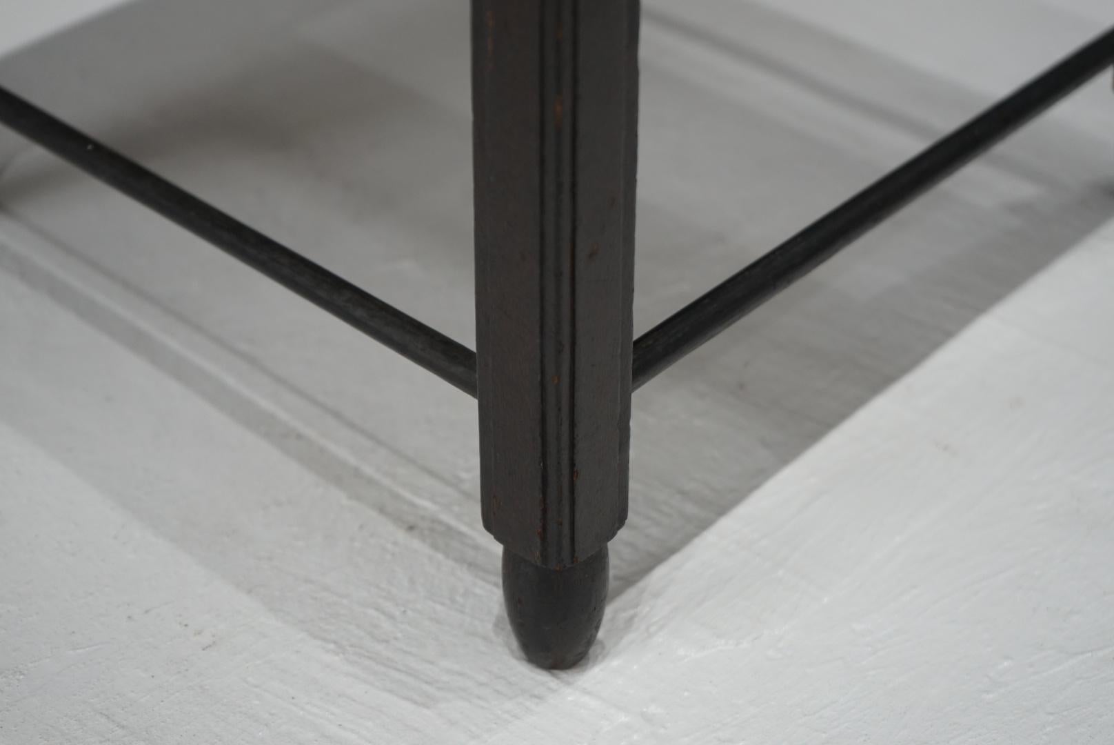Japanischer antiker Beistelltisch Niedriger Tisch Wabi-Sabi (Holz) im Angebot