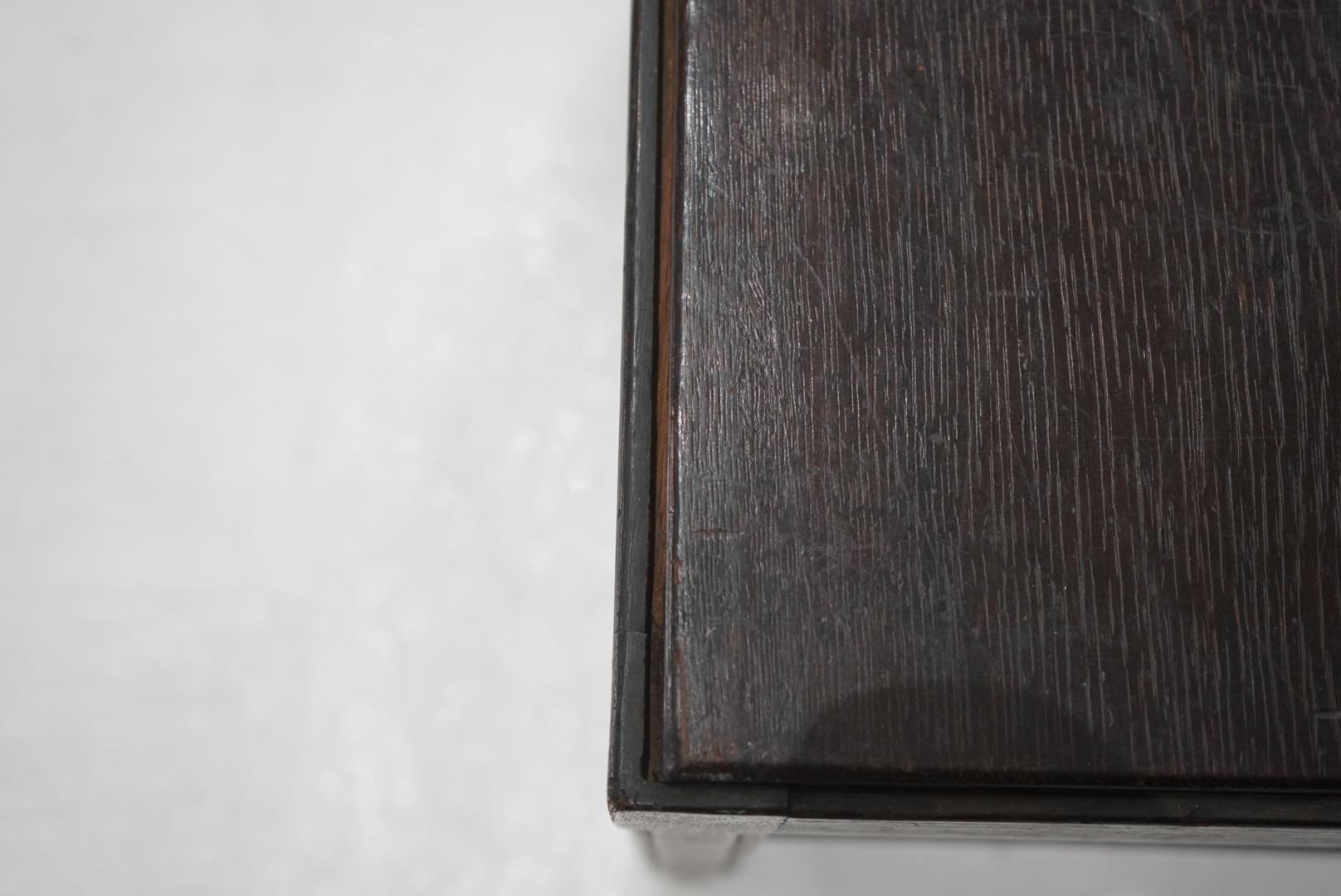 Japanischer antiker Beistelltisch Niedriger Tisch Wabi-Sabi im Angebot 3