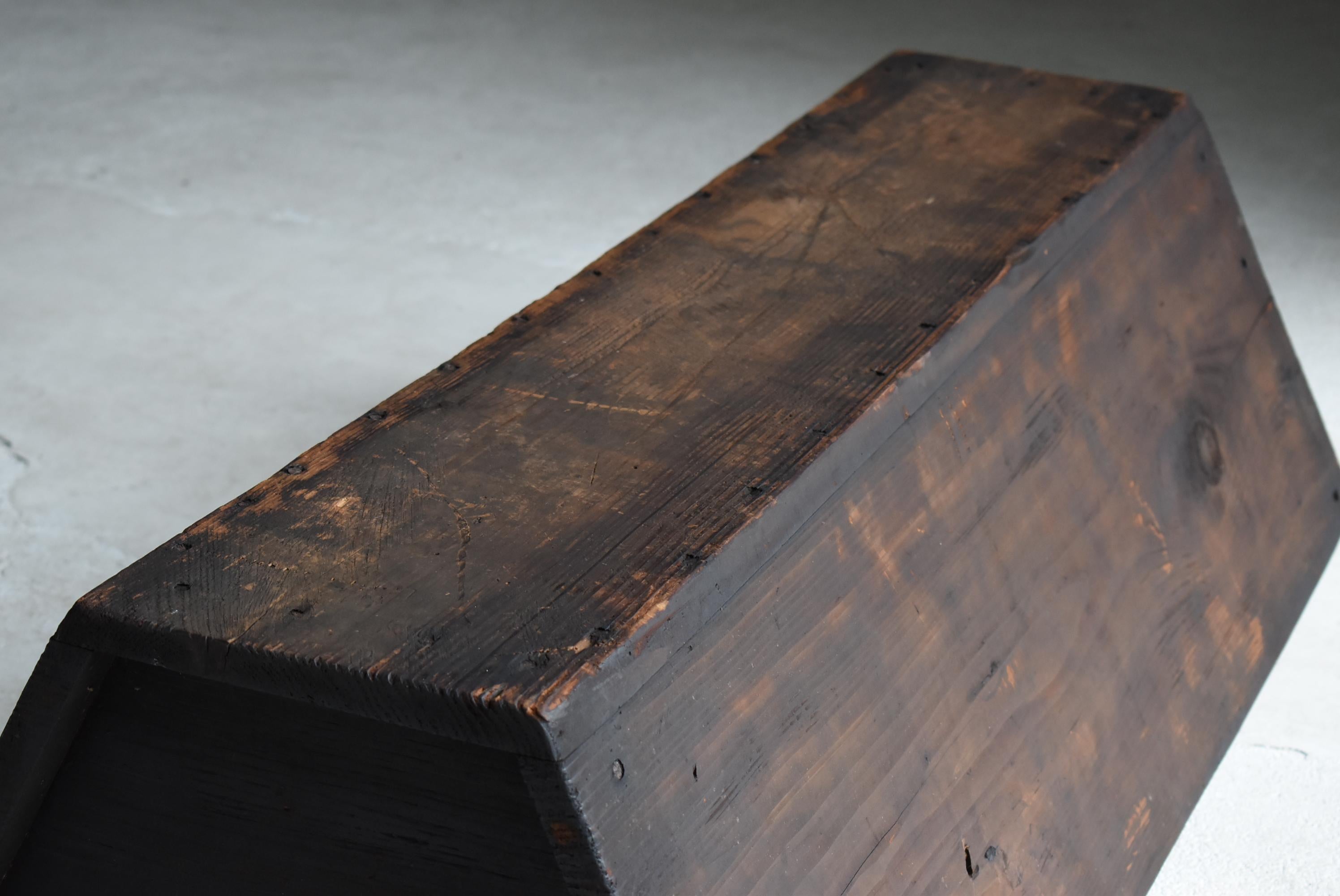 Japanese Antique Side Table or Bench 1860s-1920s / Display Stand Wabisabi For Sale 5