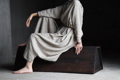 Tavolino o panca antica giapponese degli anni 1860-1920 / espositore Wabisabi