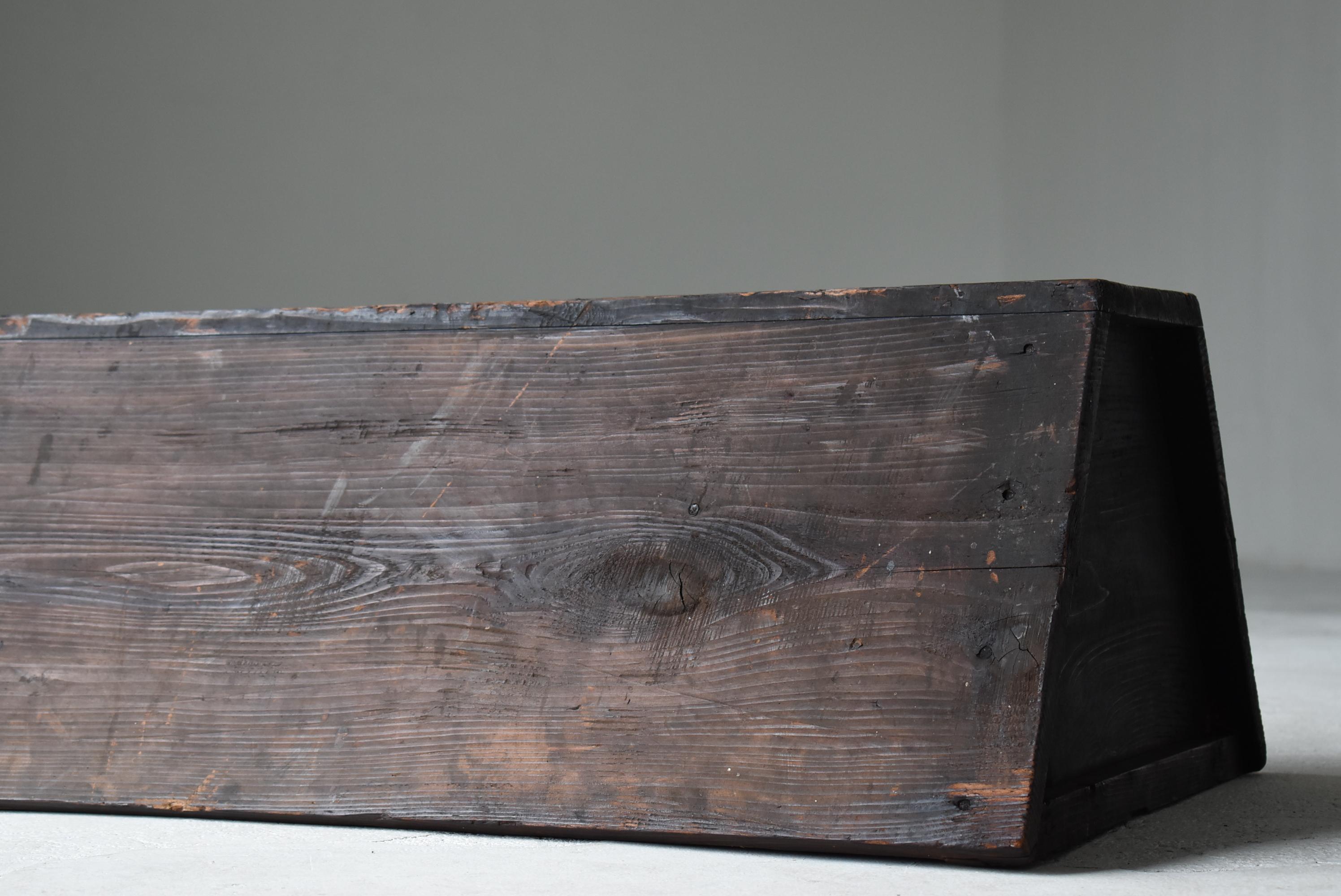 20th Century Japanese Antique Side Table or Bench 1860s-1920s / Display Stand Wabisabi For Sale