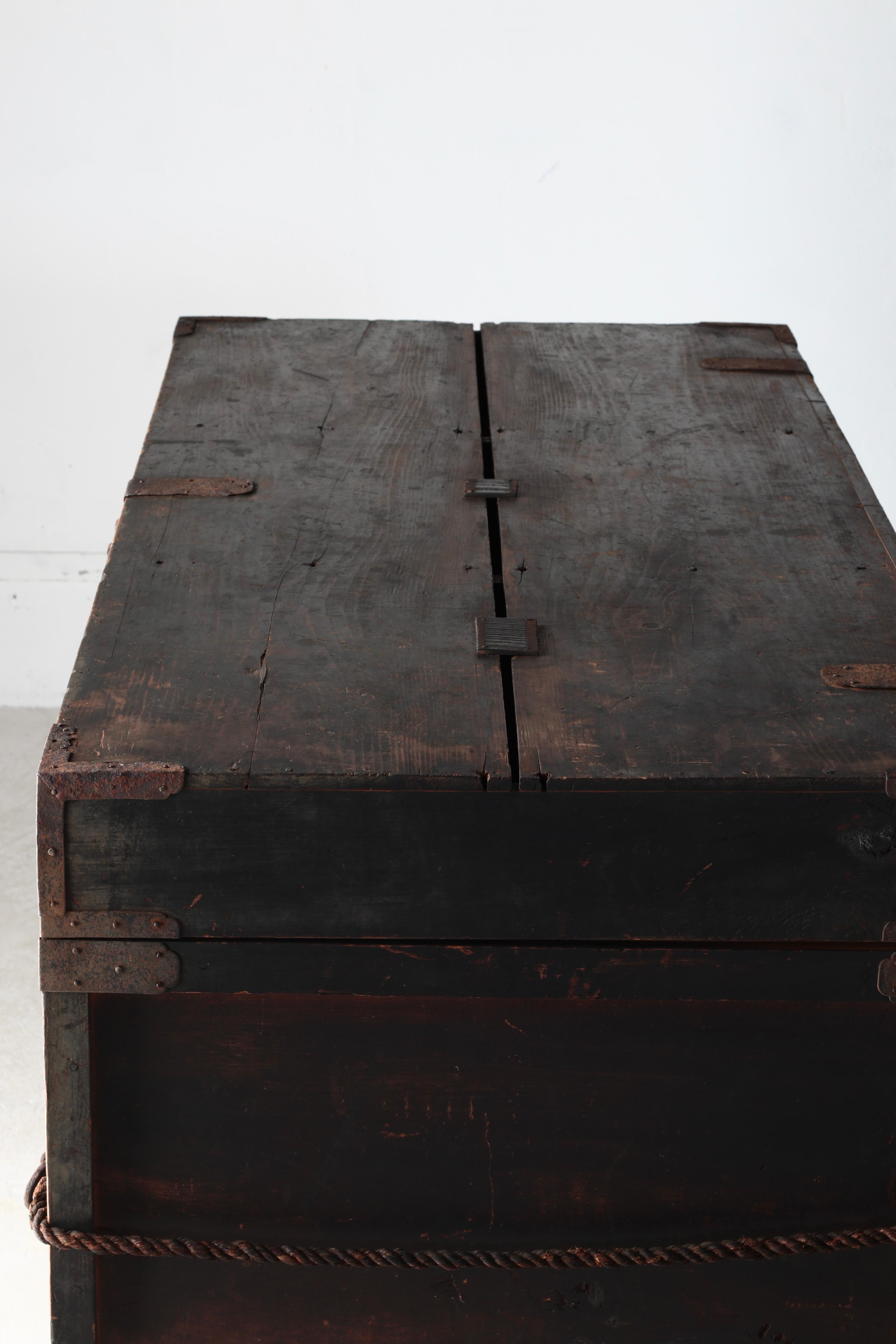 Japanese Antique Sideboard / Display Table Storage / 1868-1912s Wabi-sabi For Sale 6