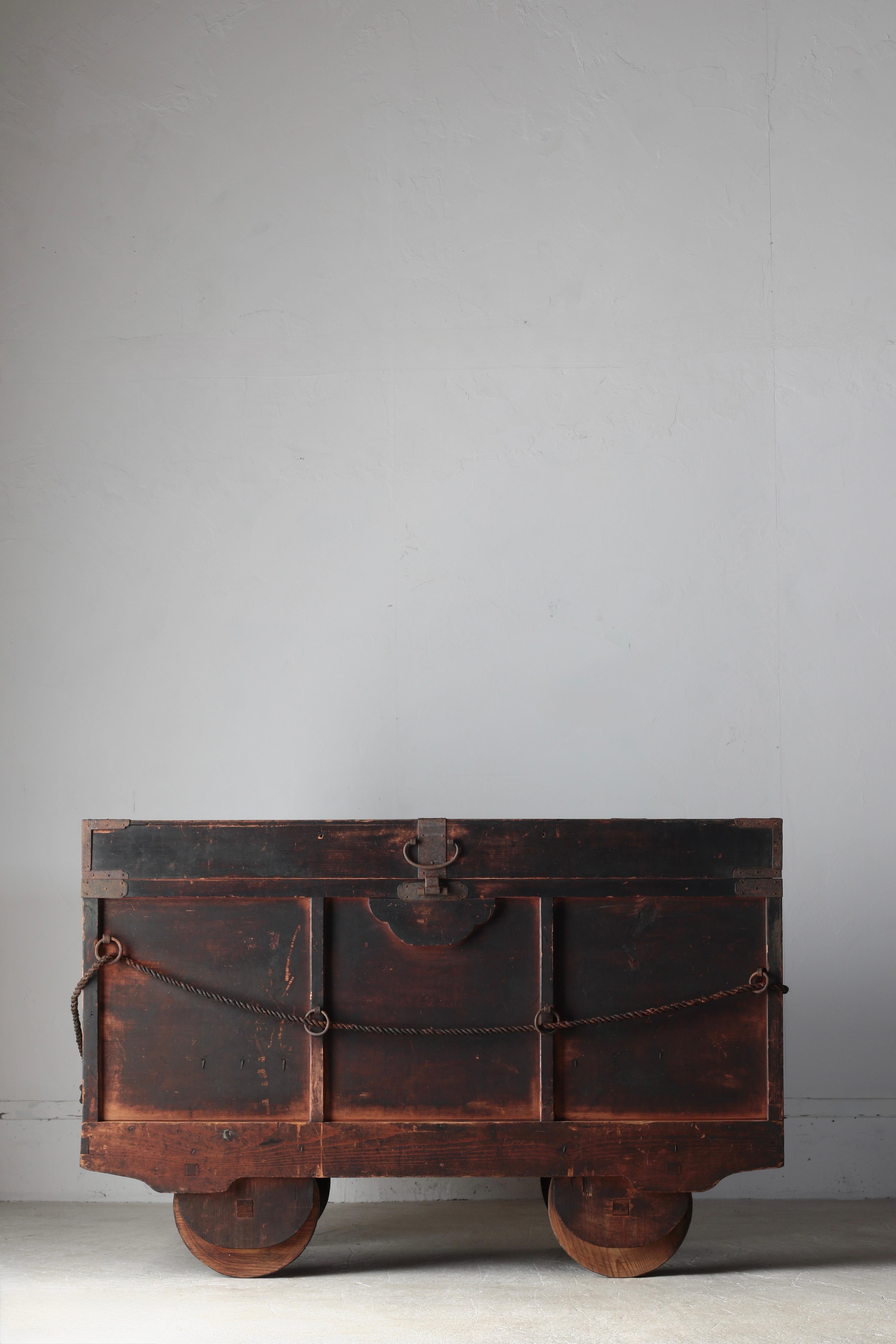 Woodwork Japanese Antique Sideboard / Display Table Storage / 1868-1912s Wabi-sabi For Sale