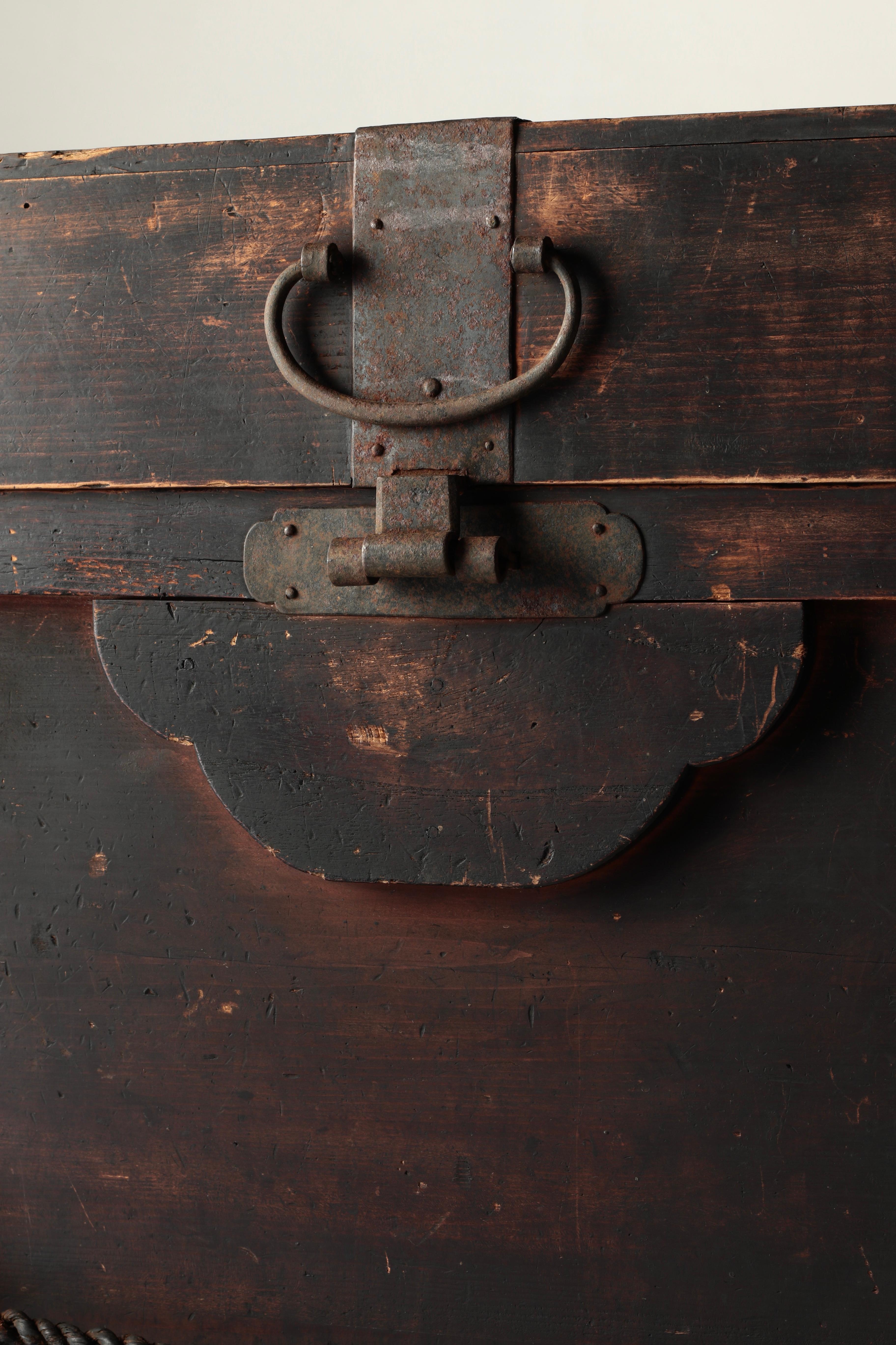 Iron Japanese Antique Sideboard / Display Table Storage / 1868-1912s Wabi-sabi For Sale