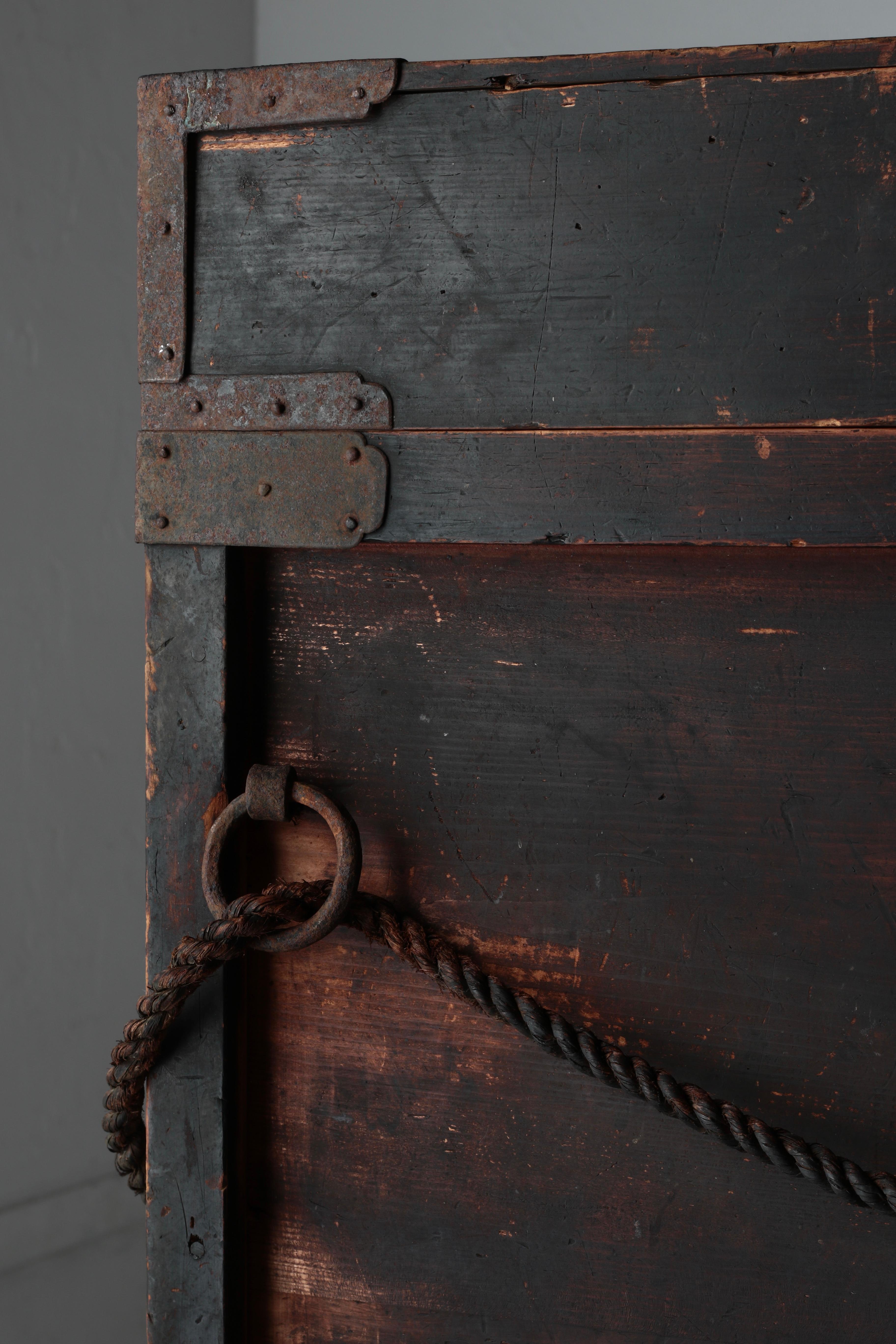 Japanese Antique Sideboard / Display Table Storage / 1868-1912s Wabi-sabi For Sale 1