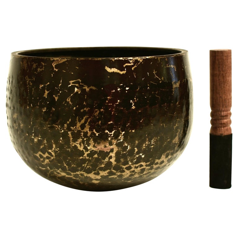 Japanese Antique Singing Bowl HandHammered Bronze Large For Sale at