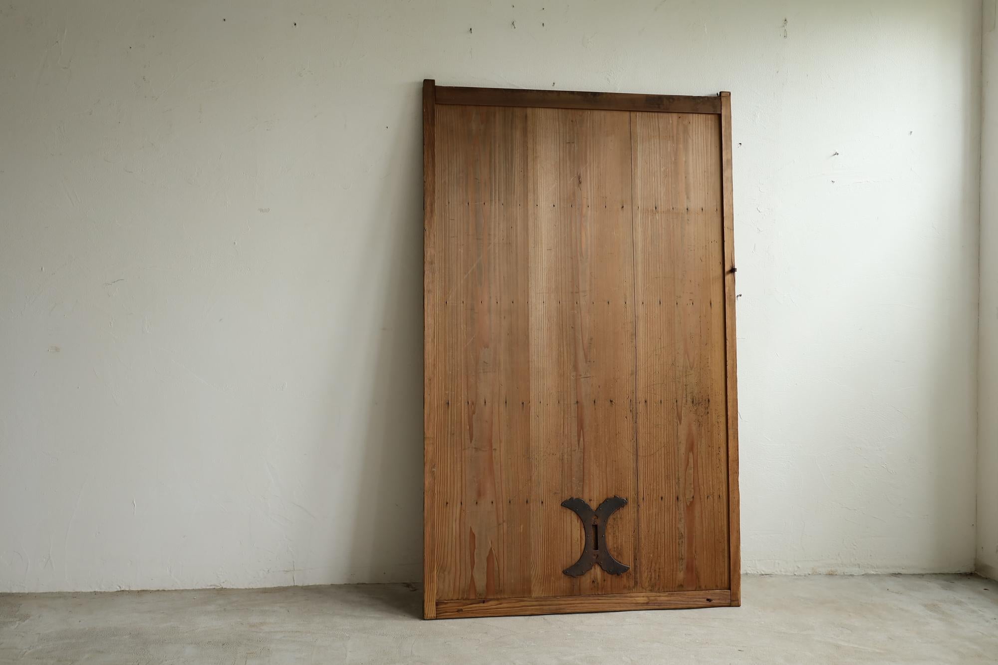 Introducing an exquisite piece of Japanese heritage, this antique door embodies the craftsmanship techniques employed in Japanese shrines, ensuring both authenticity and structural integrity. This door is a beautiful continuation of the Edo period