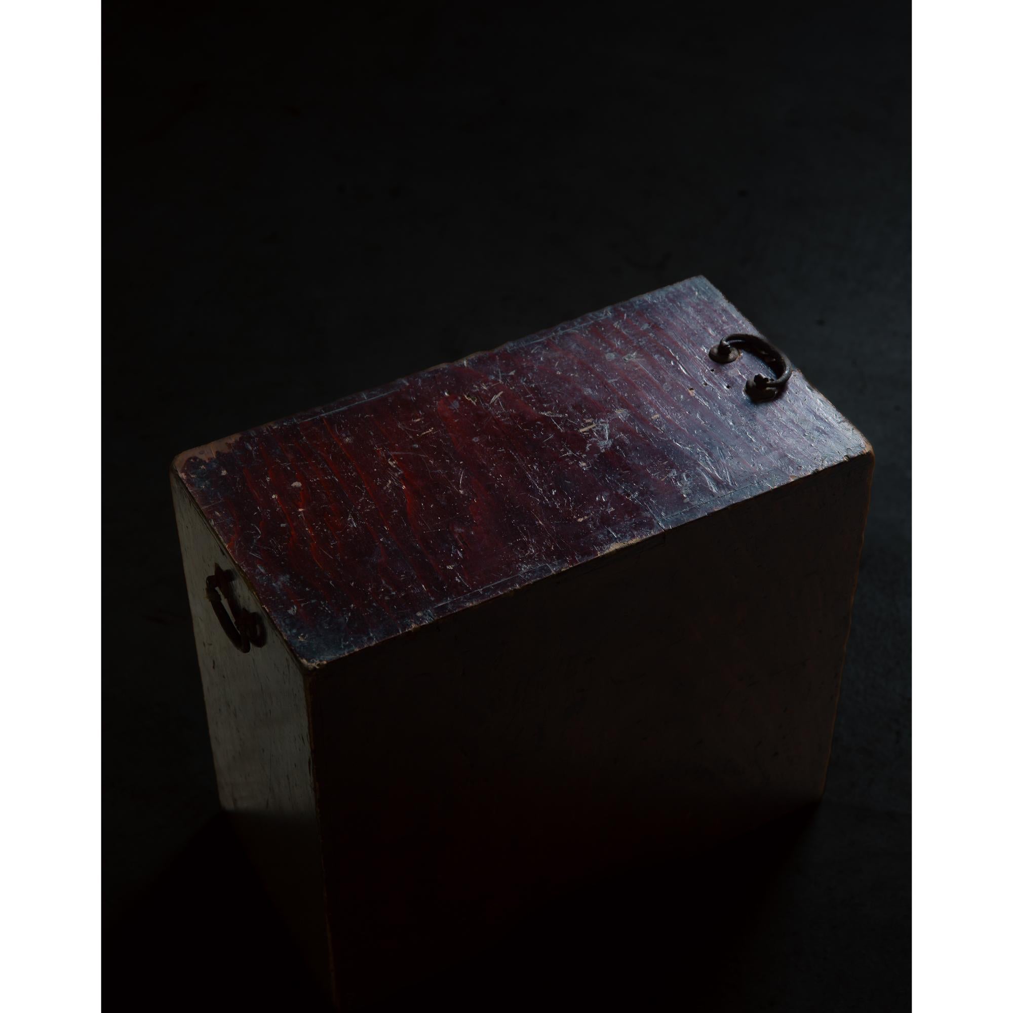 Japanese antique small box chest of drawers, 1916. Taisho wabi sabi urushi tansu in vendita 5