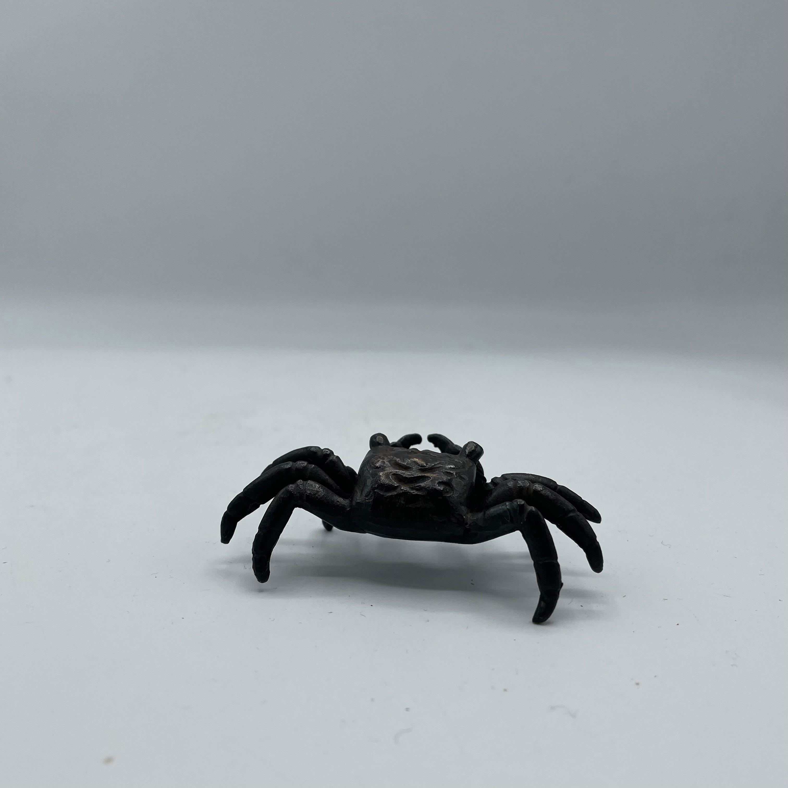 Japanese Antique Small Bronze Crab 1930s In Fair Condition For Sale In Paris, FR