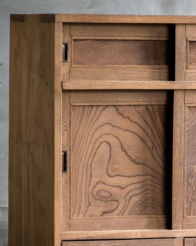 Piccolo mobile antico giapponese con porta di legno, epoca Taisho'1912-1926'Wabi Sabi in vendita 4