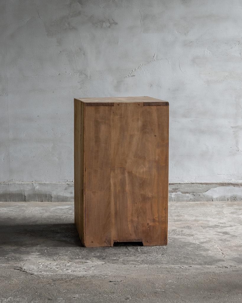 XX secolo Piccolo mobile antico giapponese con porta di legno, epoca Taisho'1912-1926'Wabi Sabi in vendita