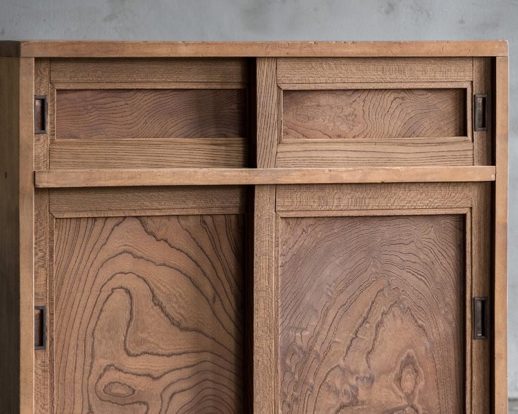 Piccolo mobile antico giapponese con porta di legno, epoca Taisho'1912-1926'Wabi Sabi in vendita 3