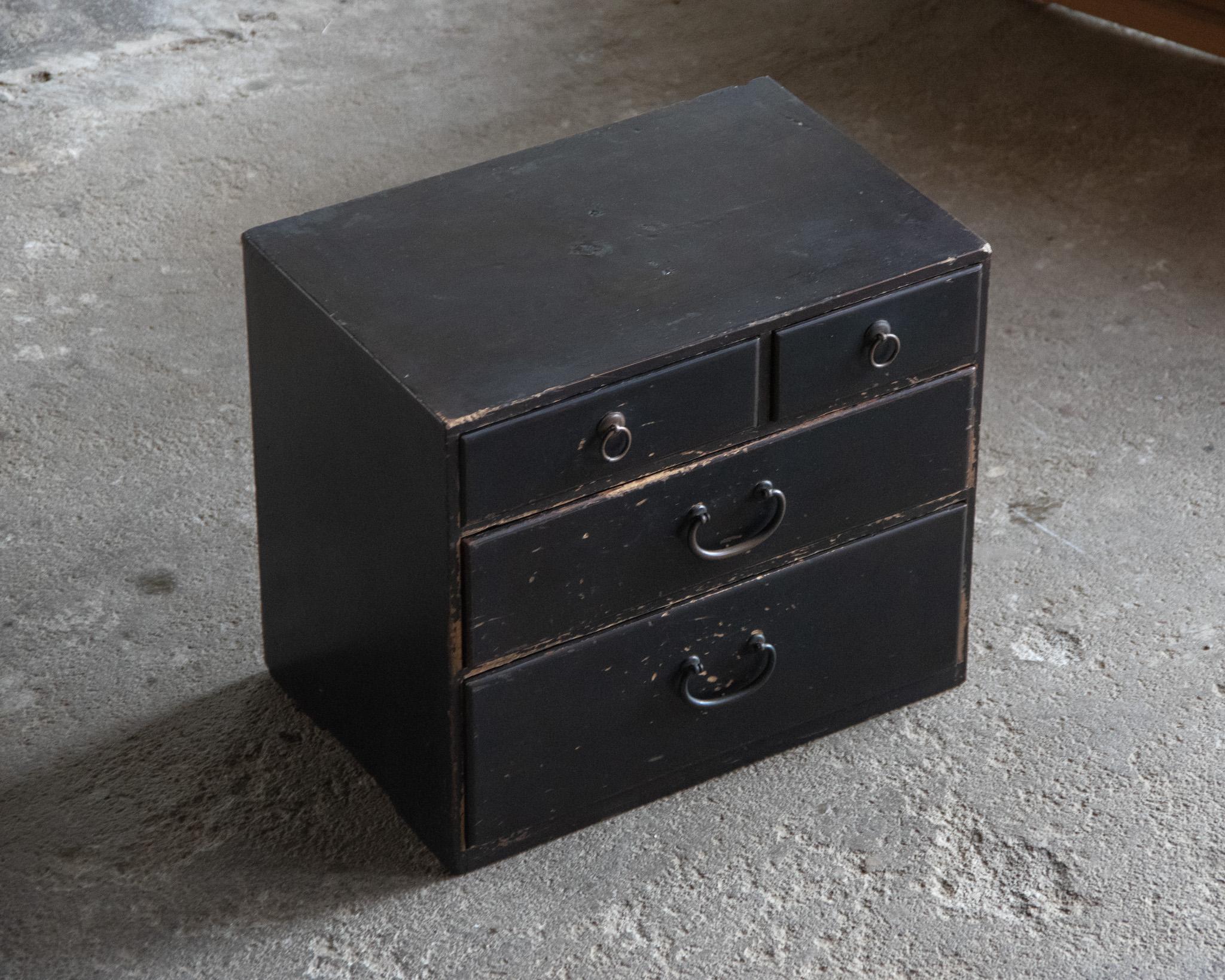 Cedar Japanese Antique Small Chest of Drawers, Keio Era (Edo Period, 1867), Wabi Sabi For Sale