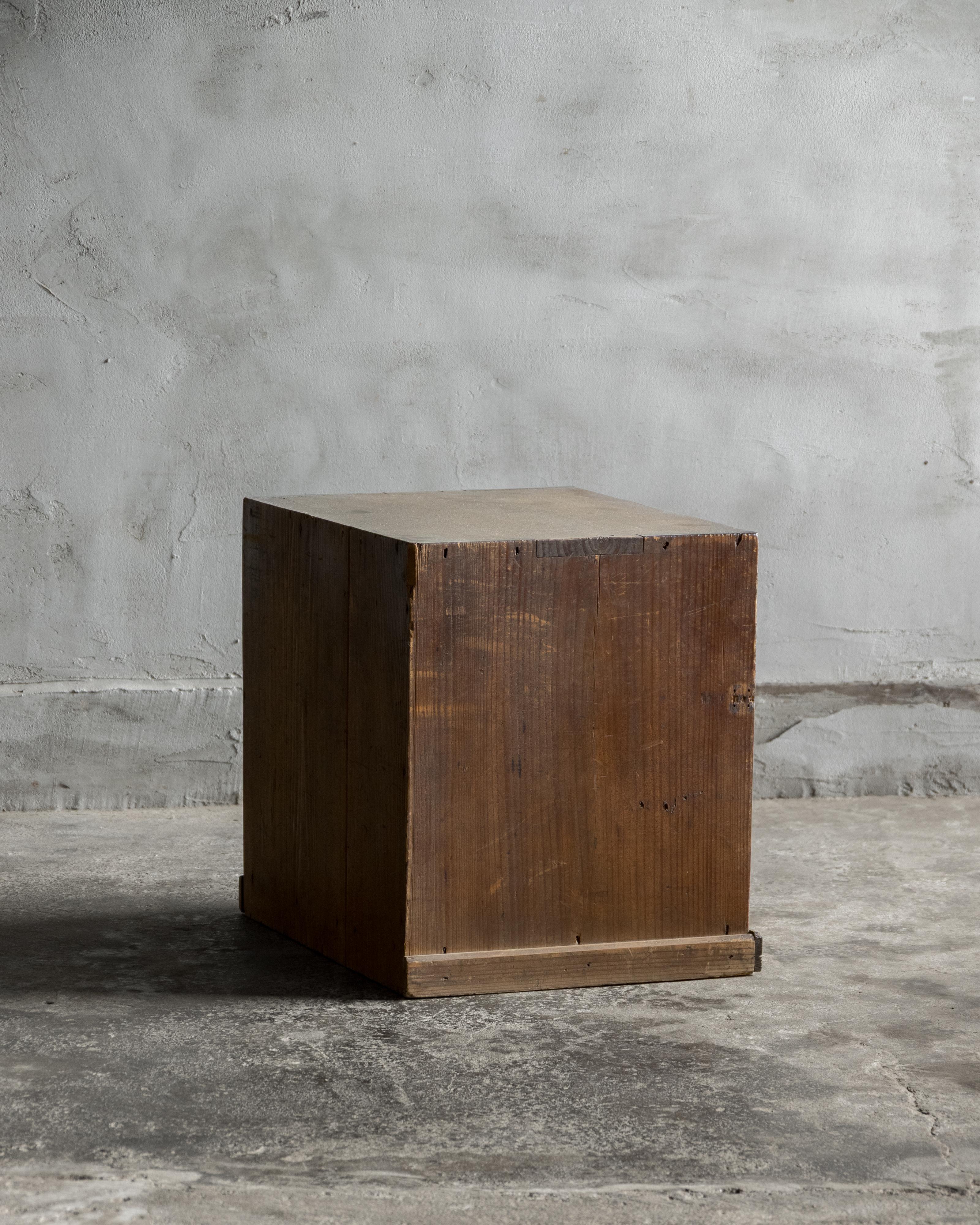XX secolo Cassettone antico giapponese (Kohikidashi), epoca Taisho (1912-1926) in vendita