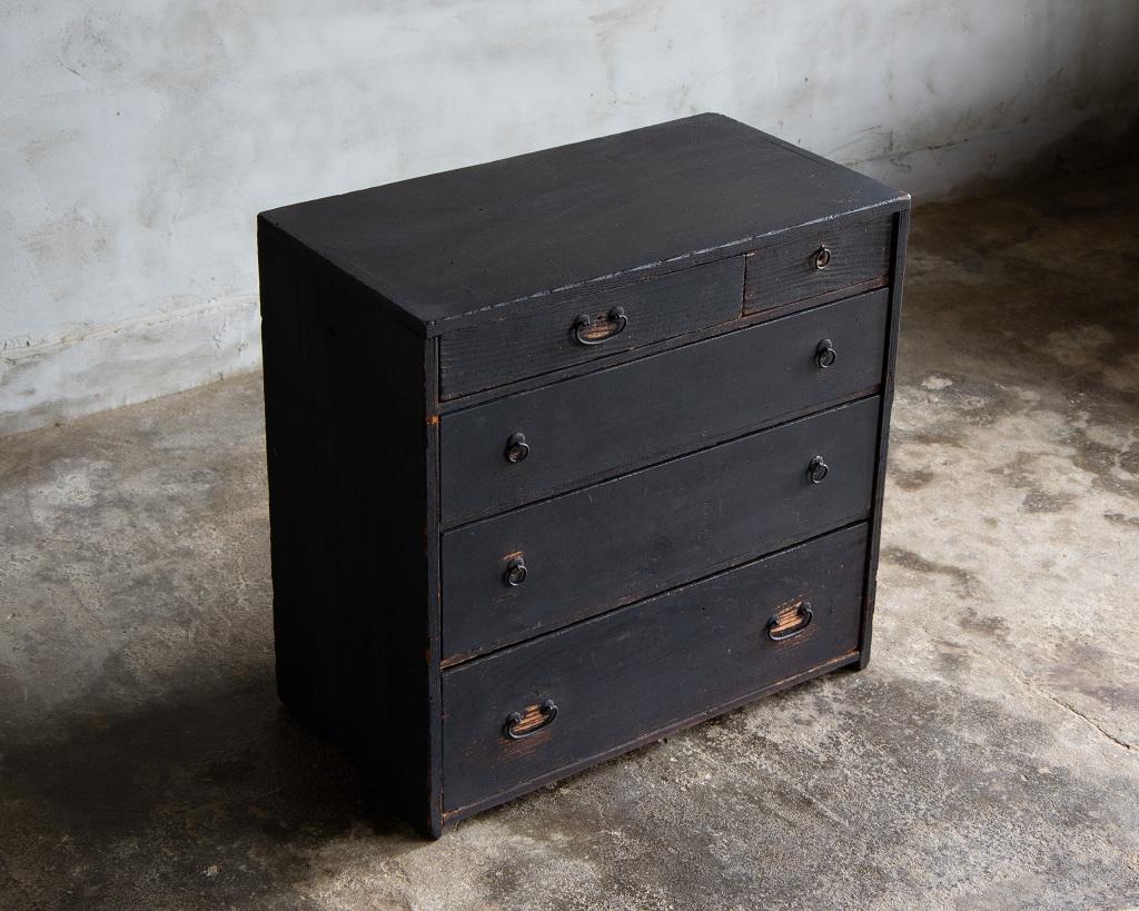XIXe siècle Petite commode ancienne japonaise, ère Meiji '1868-1912', Wabi Sabi en vente