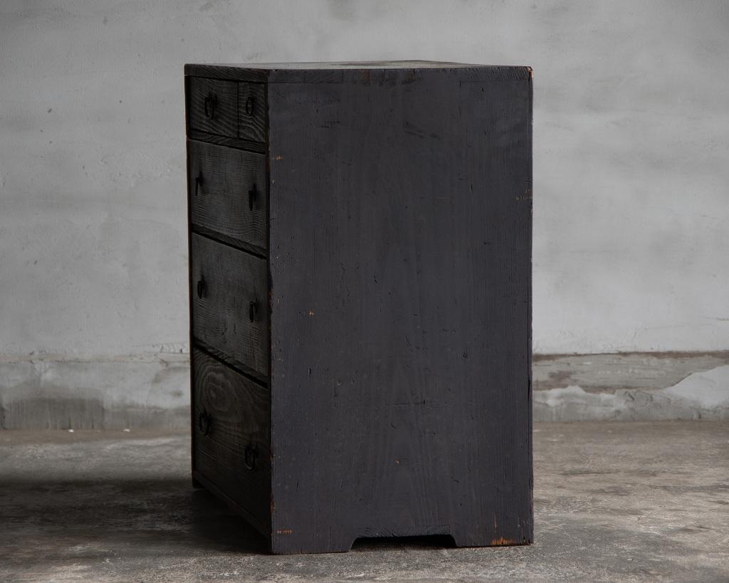 Petite commode ancienne japonaise, ère Meiji '1868-1912', Wabi Sabi en vente 1