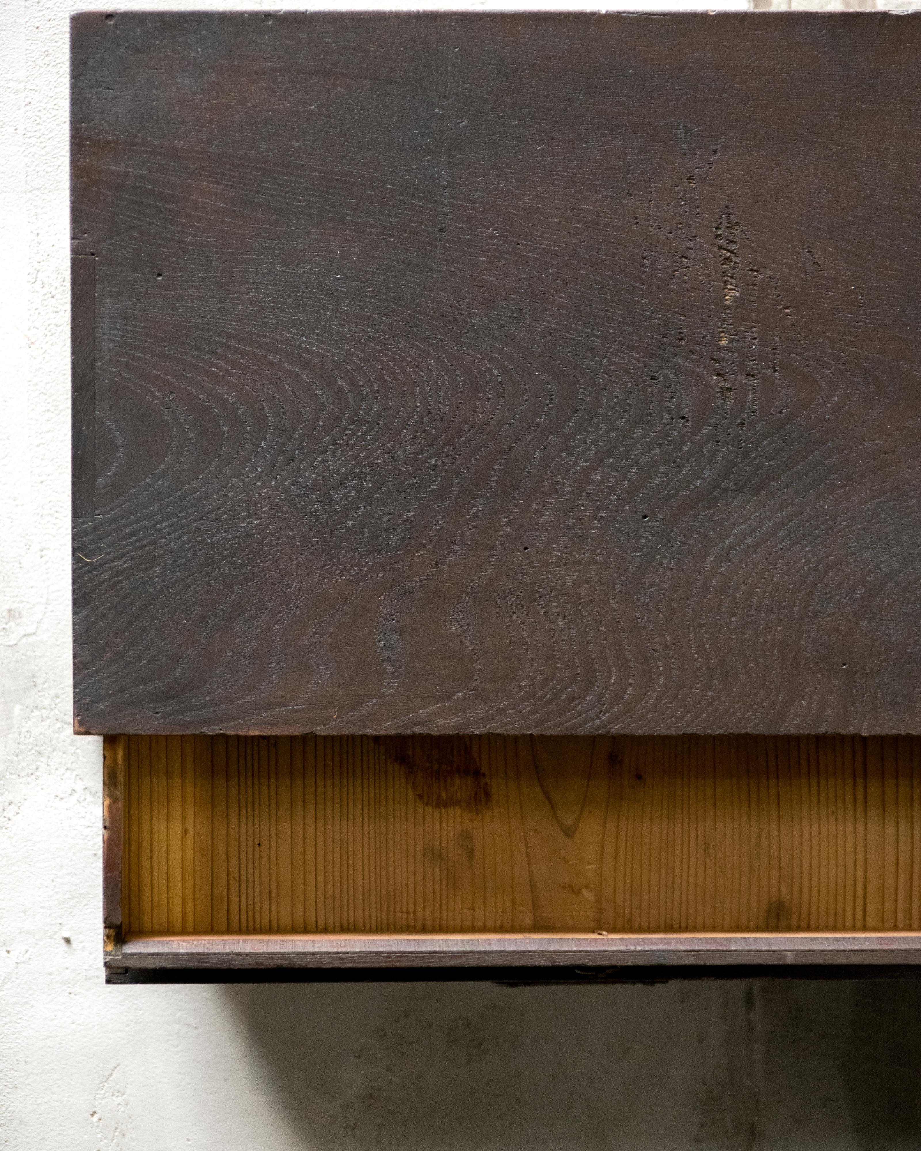 Legno Cassettone antico giapponese, epoca Meiji (1868-1912), Wabi Sabi in vendita