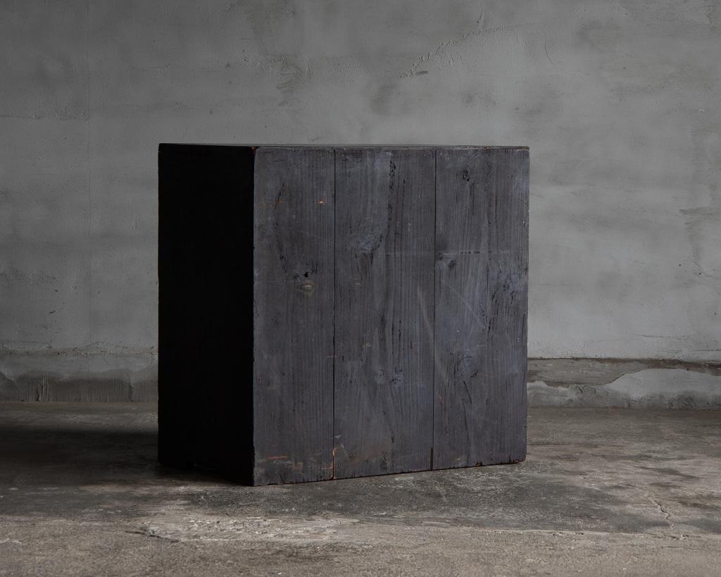 Petite commode ancienne japonaise, ère Meiji '1868-1912', Wabi Sabi en vente 3