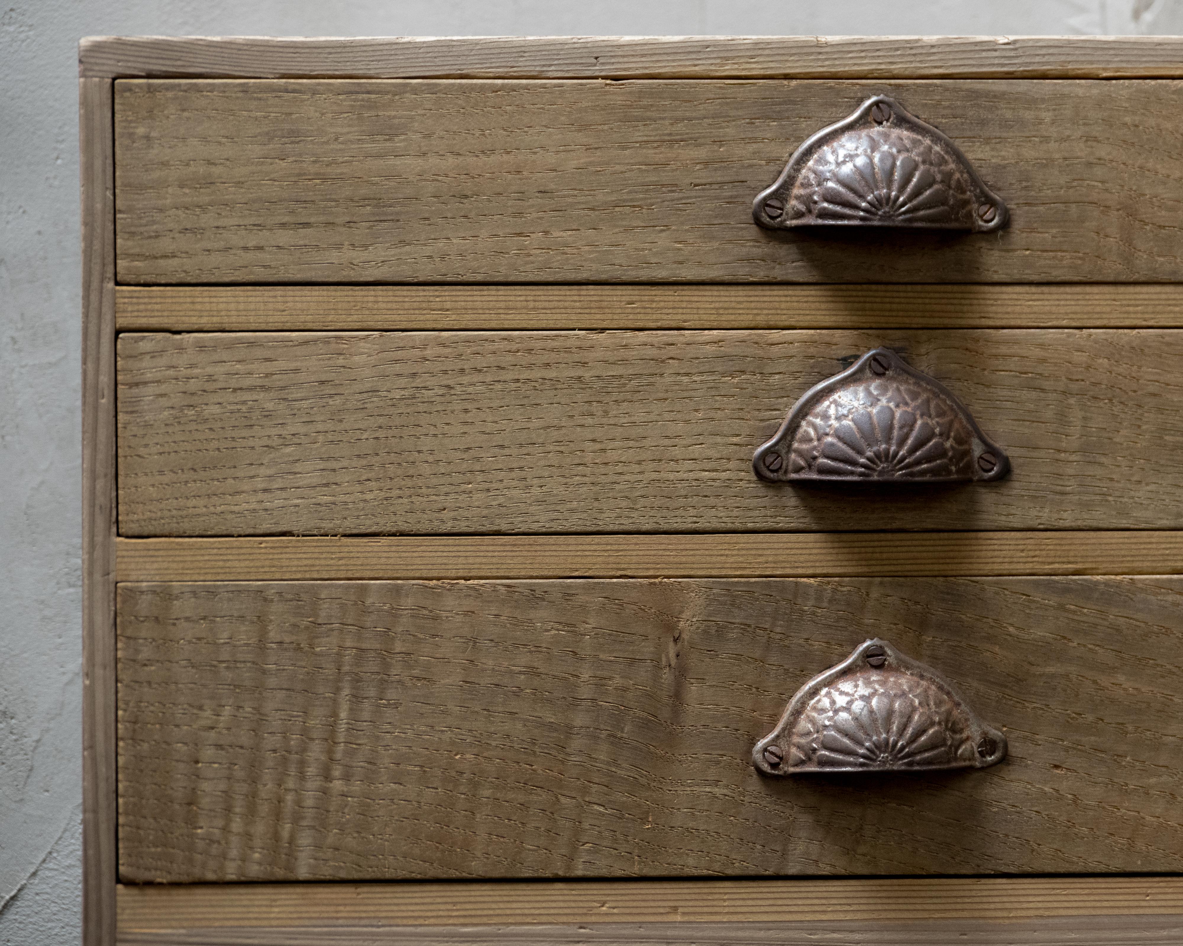 Japanese Antique Small Chest of Drawers, Taisho Era (1912–1926), Wabi Sabi For Sale 1