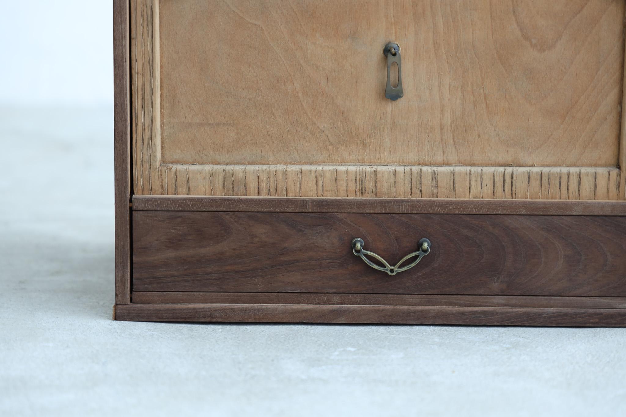 Japanische antike kleine Kommoden, Tansu, Wabi-Sabi im Angebot 3