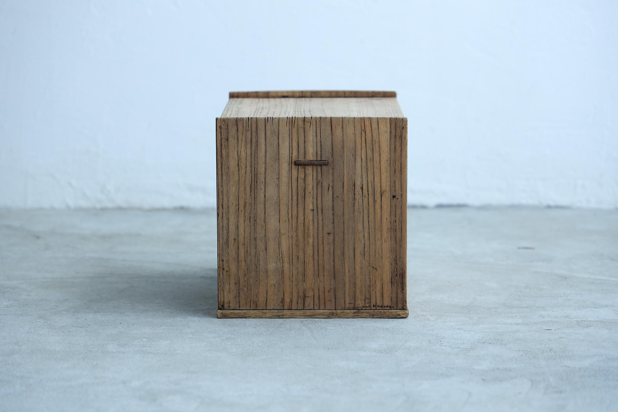 Japanische antike kleine Kommoden, Tansu, Wabi-Sabi im Angebot 5