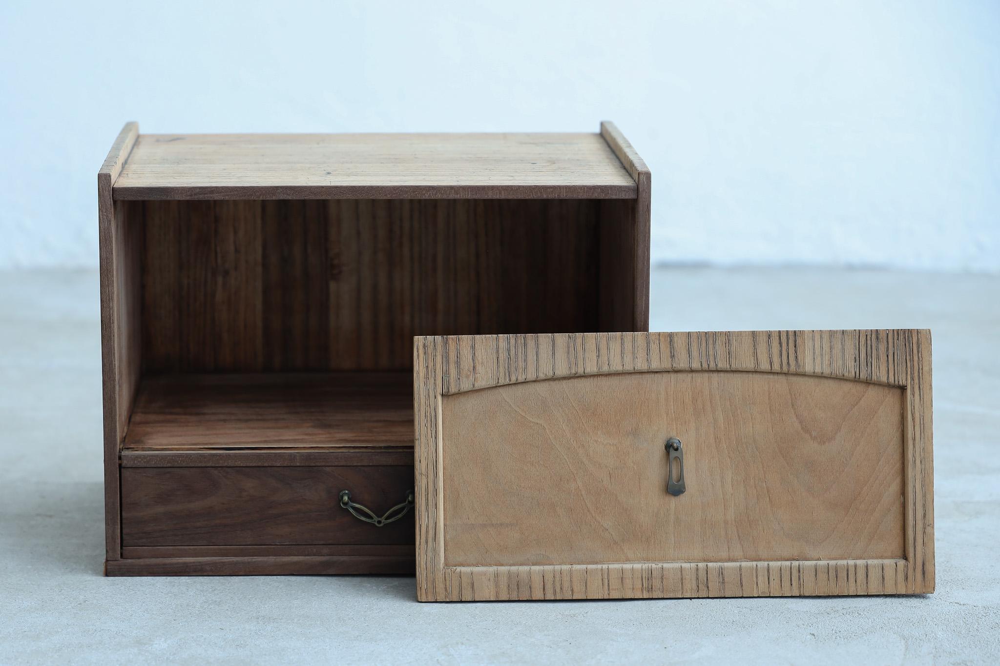 Japanische antike kleine Kommoden, Tansu, Wabi-Sabi im Angebot 8