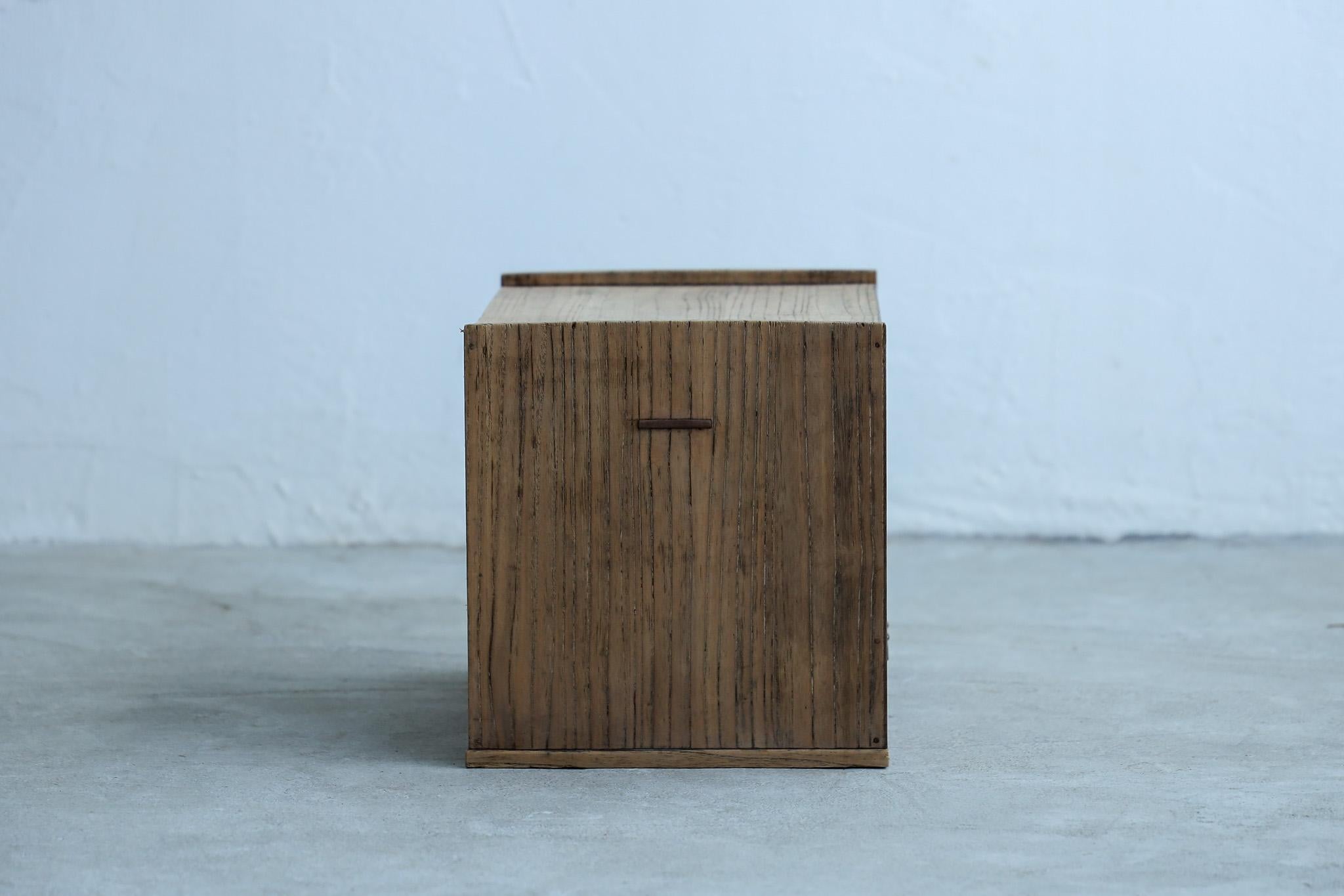 Japanische antike kleine Kommoden, Tansu, Wabi-Sabi im Angebot 2