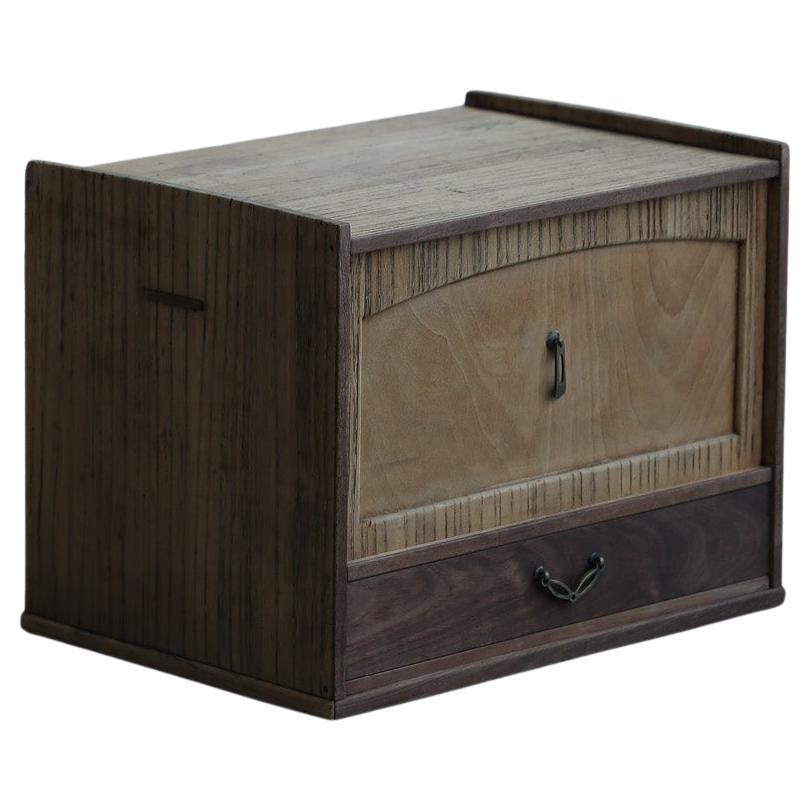 Japanische antike kleine Kommoden, Tansu, Wabi-Sabi
