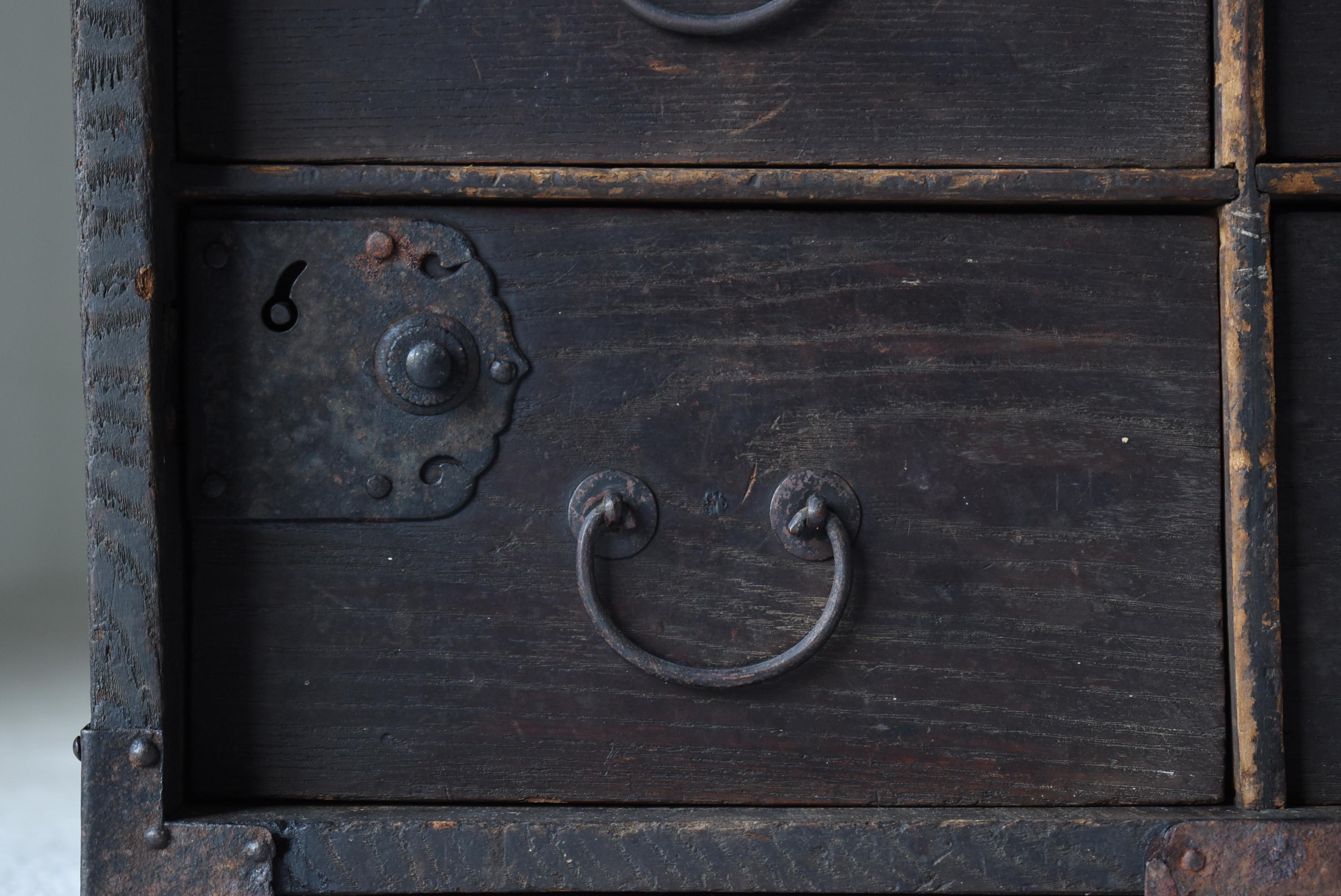 20th Century Japanese Antique Small Drawer 1860s-1900s / Nightstand Tansu Wabi Sabi For Sale