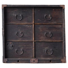 Commodes and Chests of Drawers
