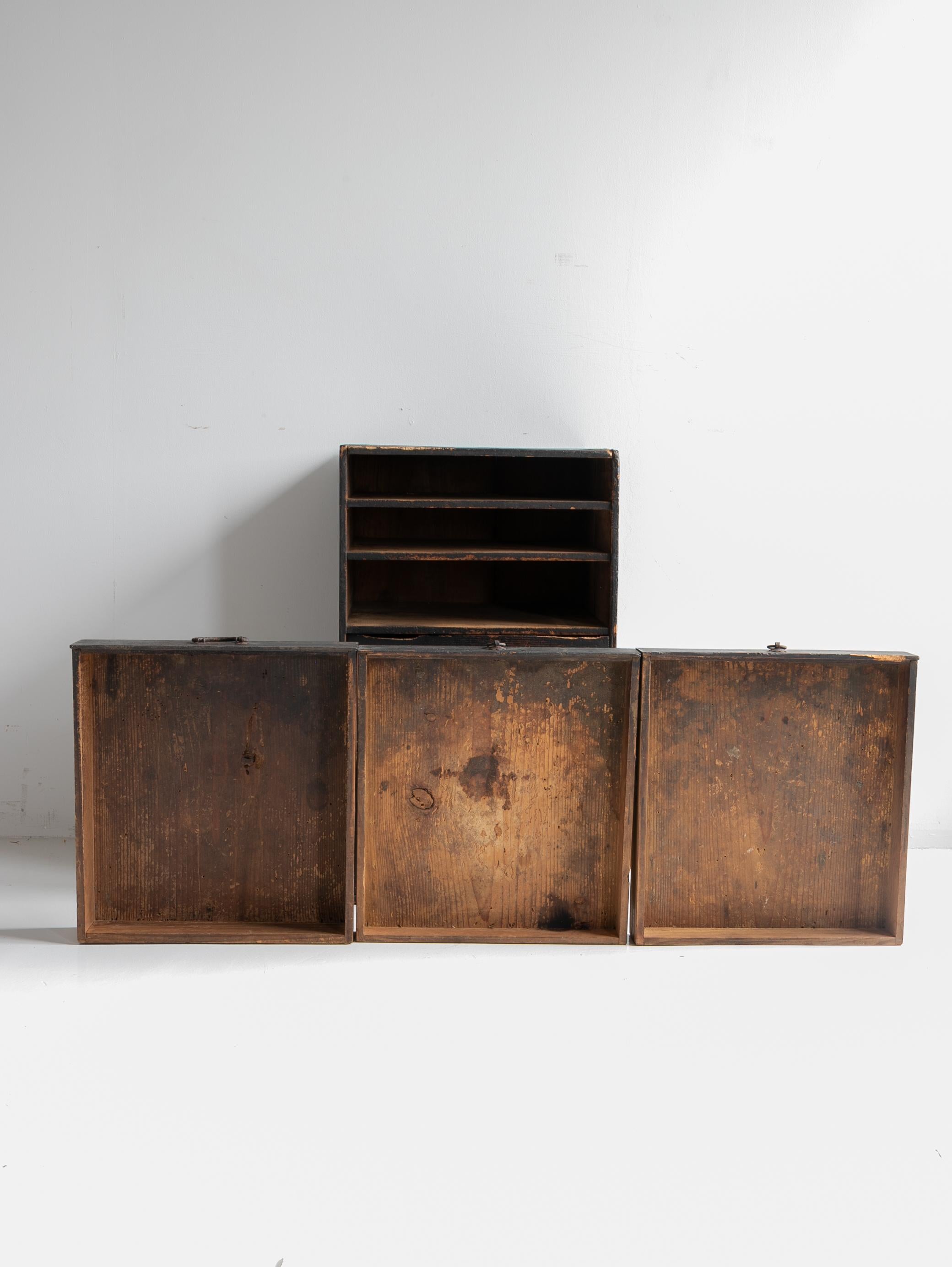Japanese Antique Small Drawer 1860s-1920s Meiji period /  Tansu / Wabisabi / For Sale 6