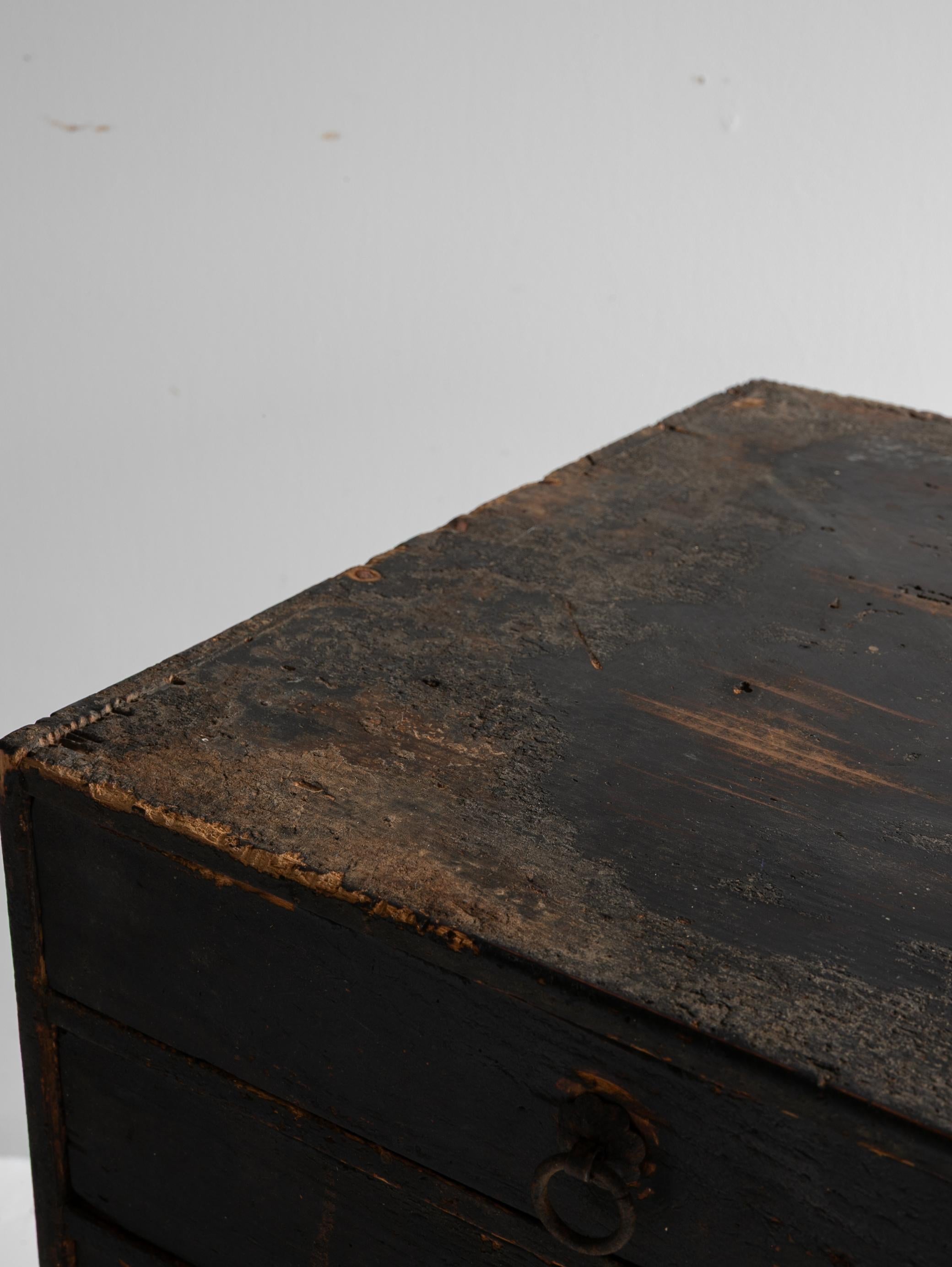 Japanese Antique Small Drawer 1860s-1920s Meiji period /  Tansu / Wabisabi / For Sale 12