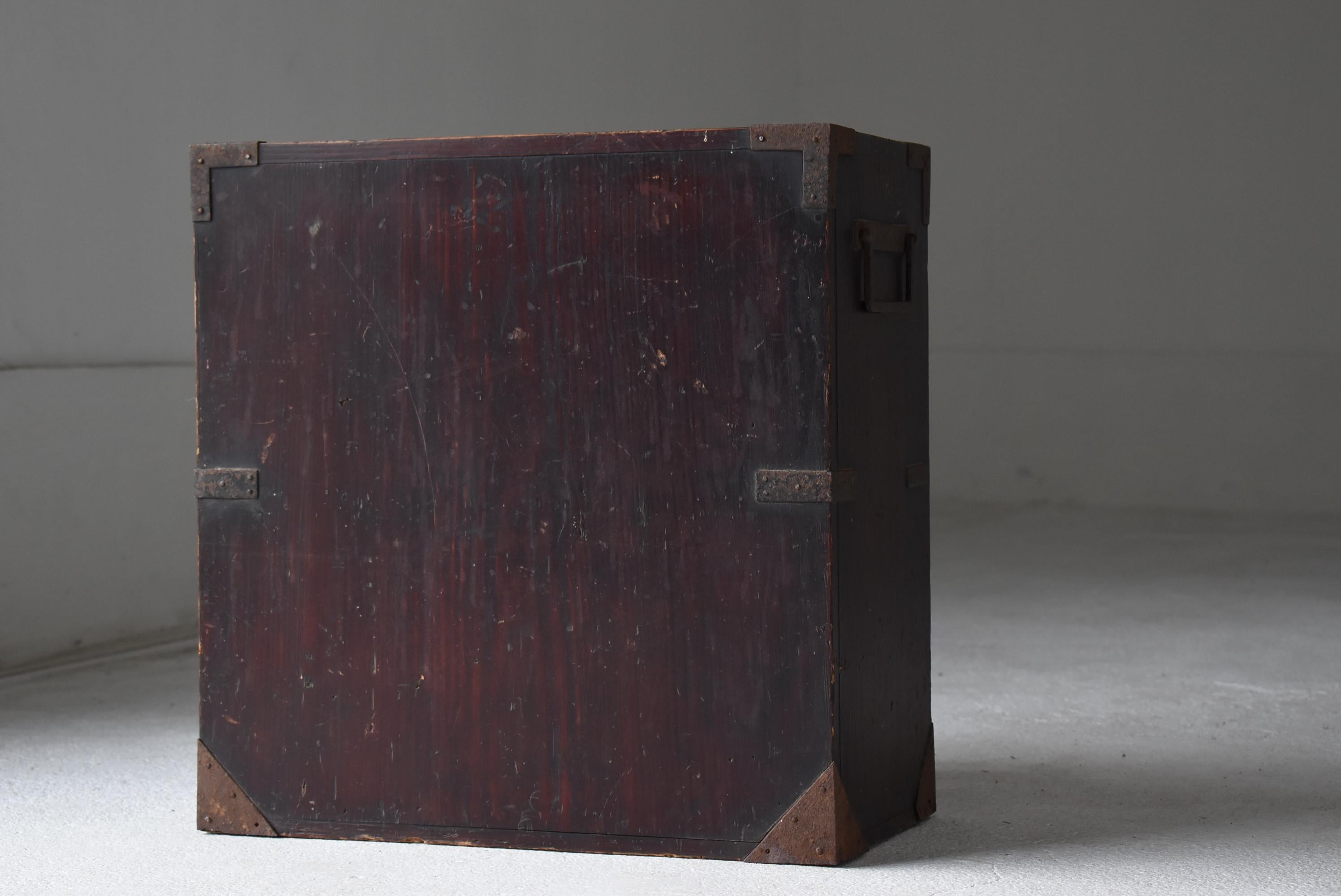 Piccolo cassetto antico giapponese degli anni 1860-1920 / Comodino Tansu Wabi Sabi in vendita 3