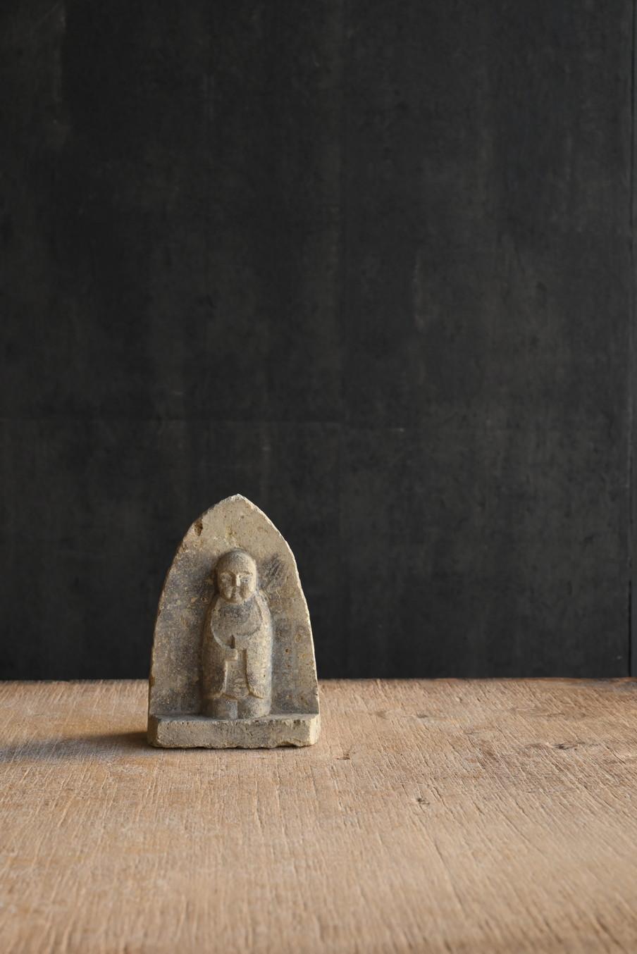 Japanischer antiker kleiner Jizo-Stein-Buddha aus Japan/18.-19. Jahrhundert/Edo-Periode im Angebot 9