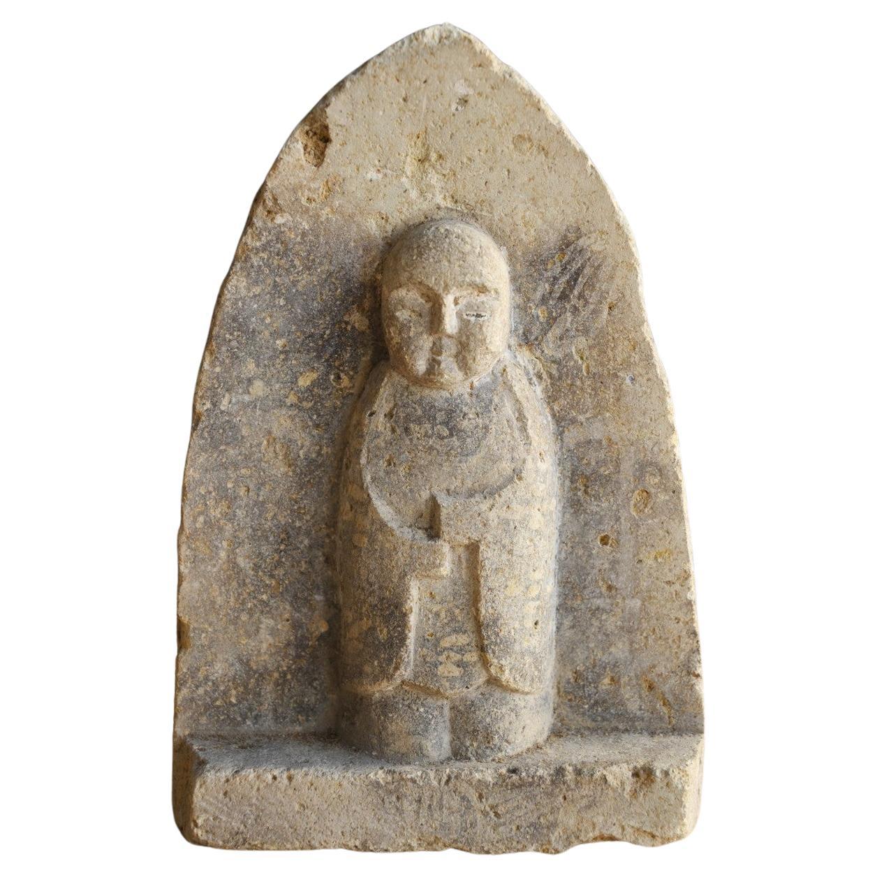 Japanischer antiker kleiner Jizo-Stein-Buddha aus Japan/18.-19. Jahrhundert/Edo-Periode im Angebot