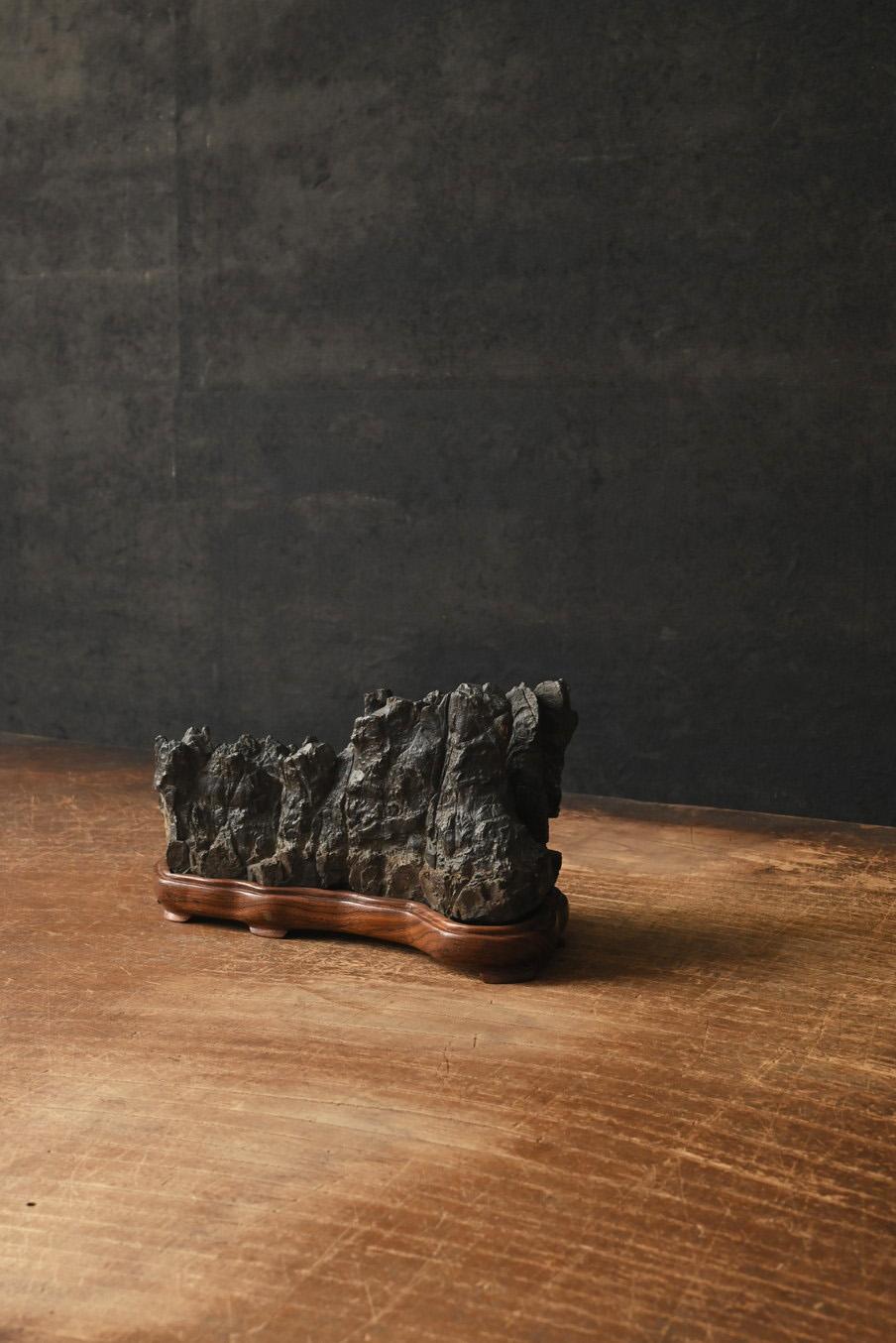 Japanese antique small scholar's stone/[Suiseki]/appreciated stone/mountain For Sale 12