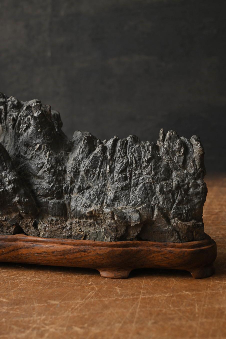 Japanese antique small scholar's stone/[Suiseki]/appreciated stone/mountain In Good Condition For Sale In Sammu-shi, Chiba