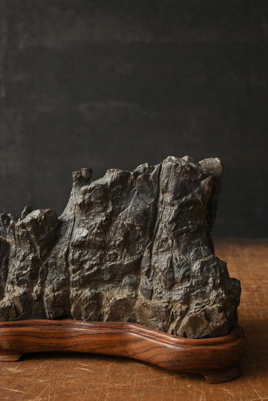 Japanese antique small scholar's stone/[Suiseki]/appreciated stone/mountain For Sale 2