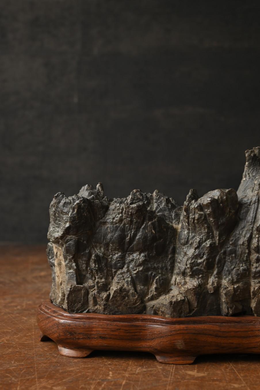 Japanese antique small scholar's stone/[Suiseki]/appreciated stone/mountain For Sale 3