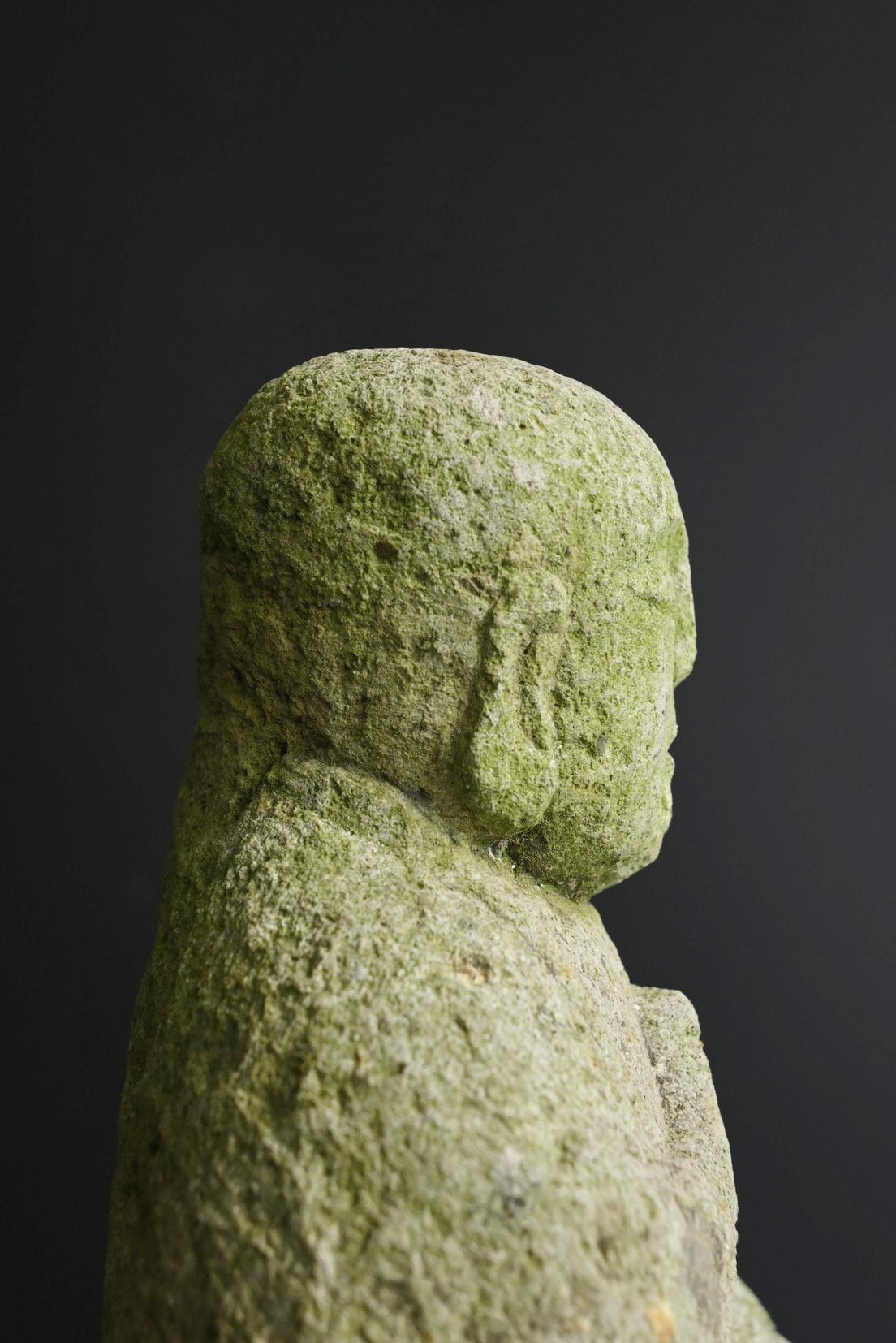 Antico Buddha giapponese in pietra / 1850-1920 / Statua di Buddha in pietra in vendita 7