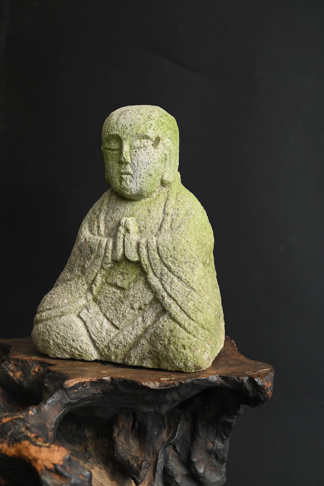 Giapponese Antico Buddha giapponese in pietra / 1850-1920 / Statua di Buddha in pietra in vendita