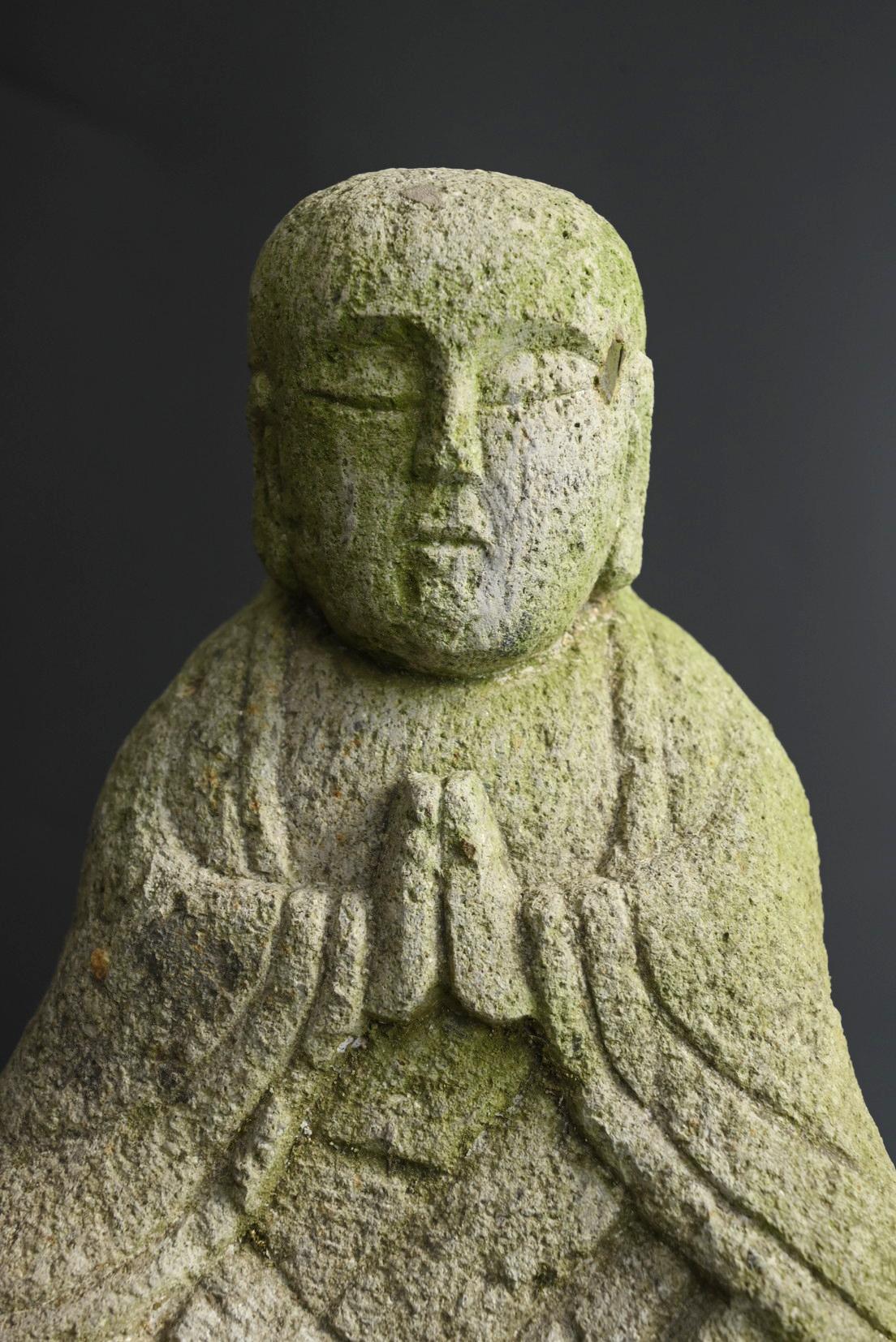 Intagliato a mano Antico Buddha giapponese in pietra / 1850-1920 / Statua di Buddha in pietra in vendita