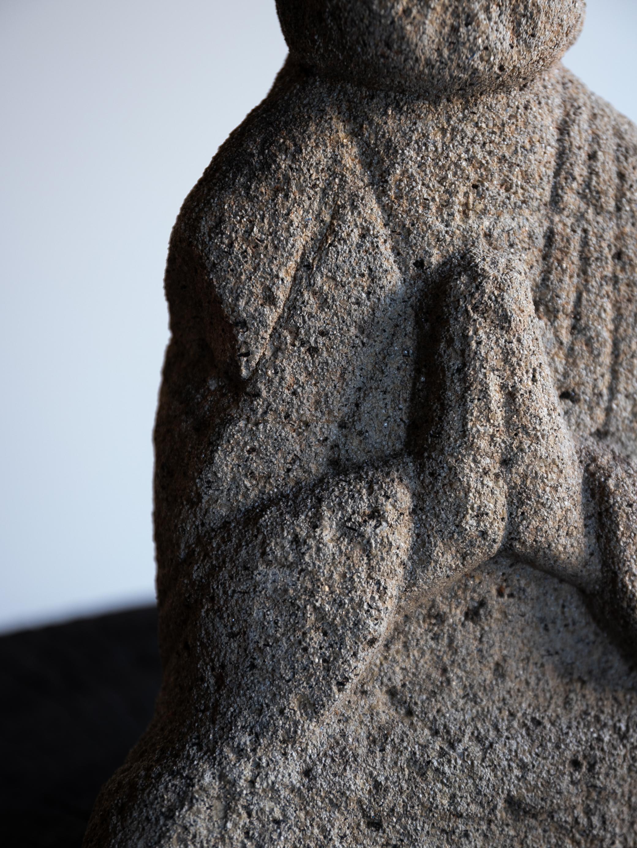 Japanese Antique small Stone Buddha/Jizo Bodhisattva/ Edo /1750-1868/ Wabi sabi For Sale 6